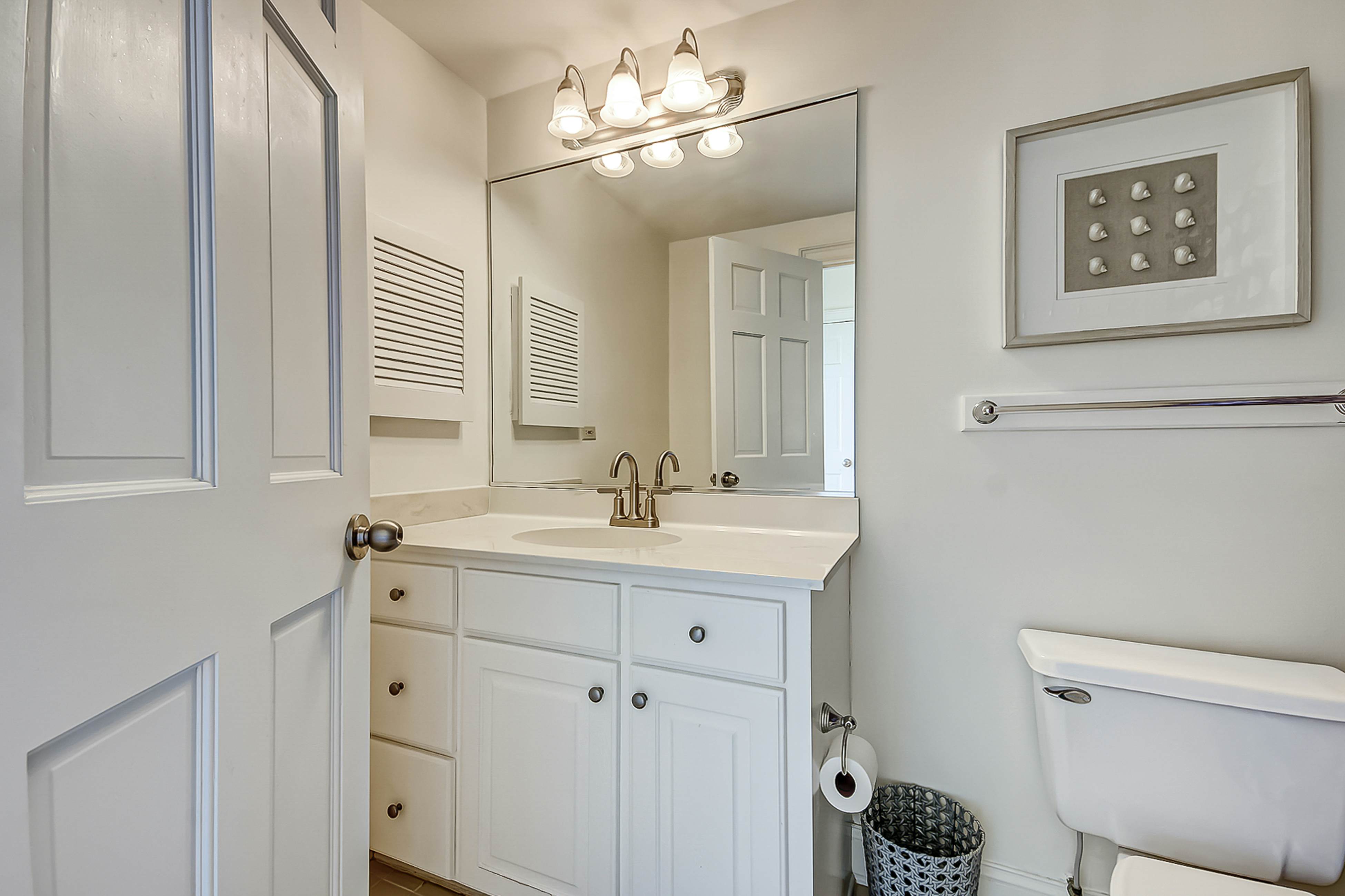 Luxury penthouse with stunning oceanfront views, 3 decks, pool & hot tub