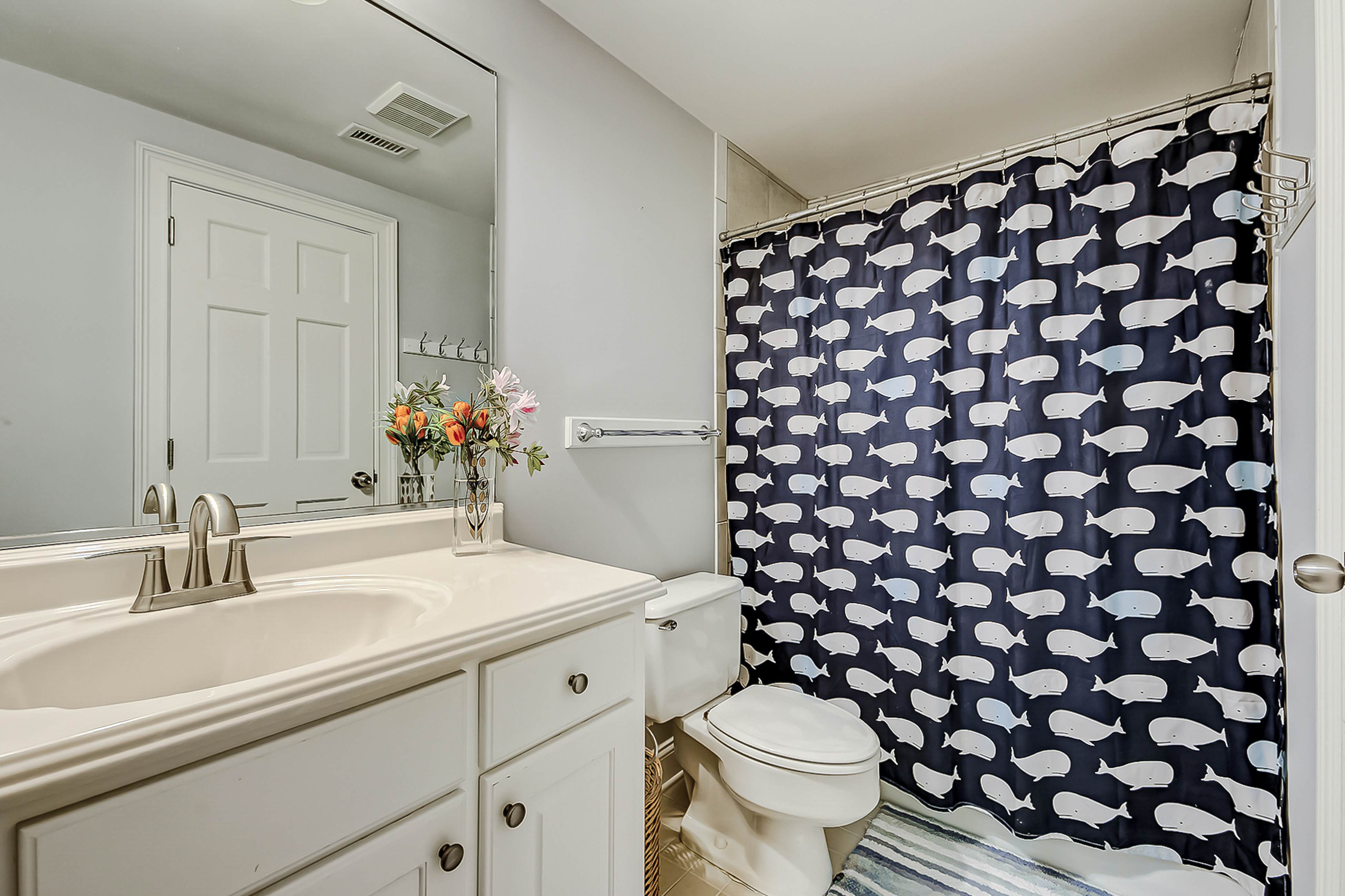 Luxury penthouse with stunning oceanfront views, 3 decks, pool & hot tub