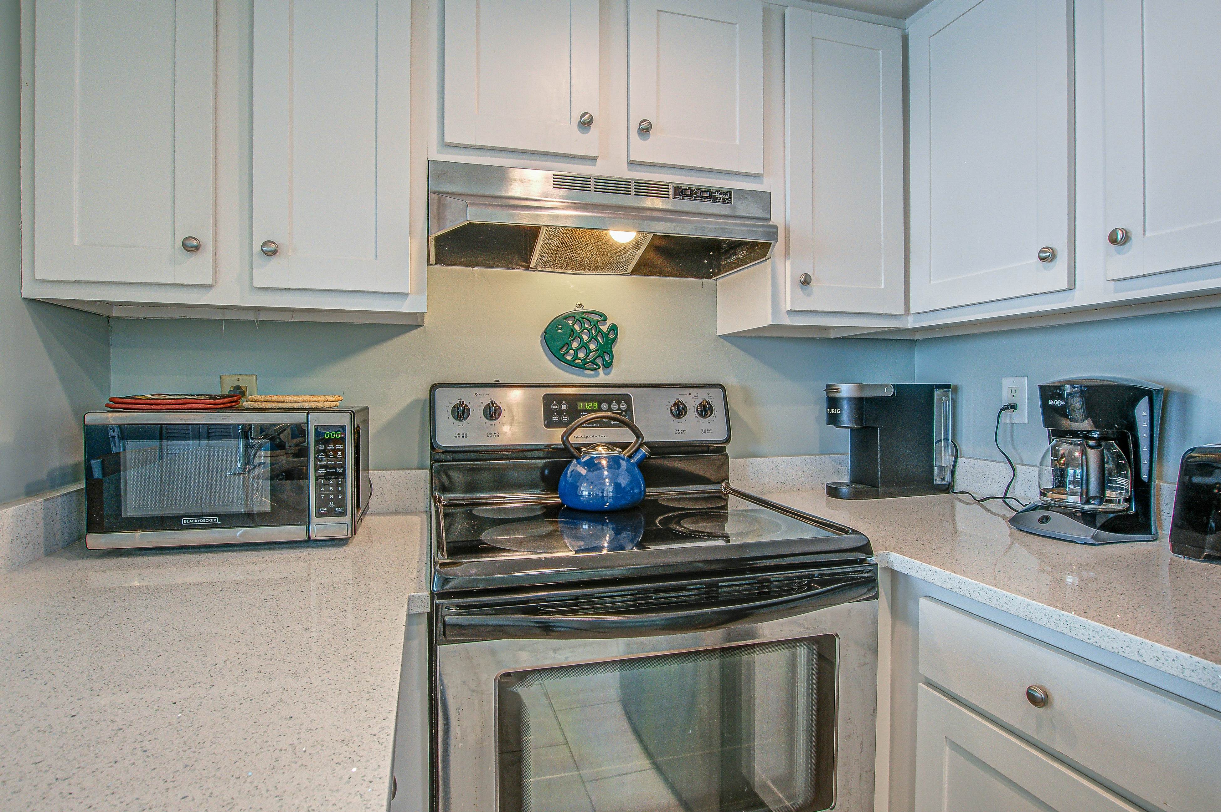 Top-floor Oceanfront Villa with spectacular ocean views - prime location