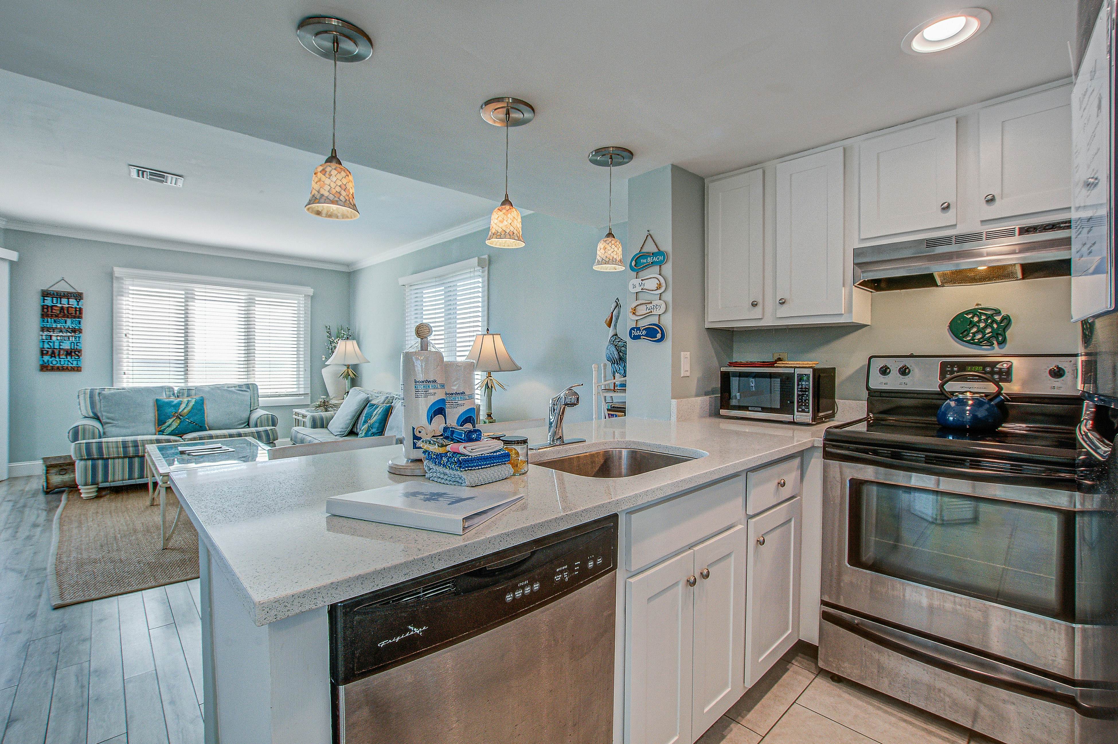 Top-floor Oceanfront Villa with spectacular ocean views - prime location