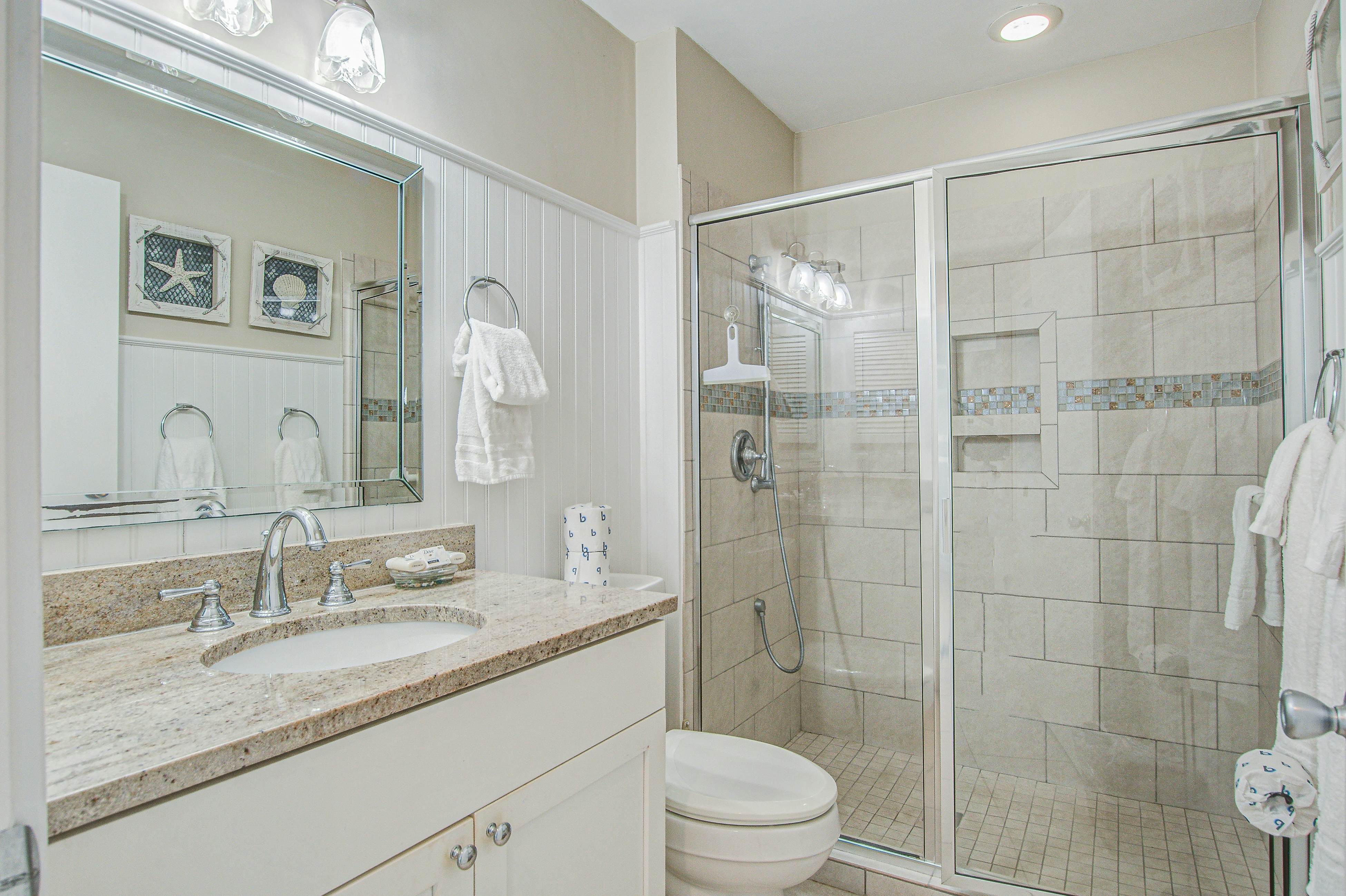 Top-floor Oceanfront Villa with spectacular ocean views - prime location