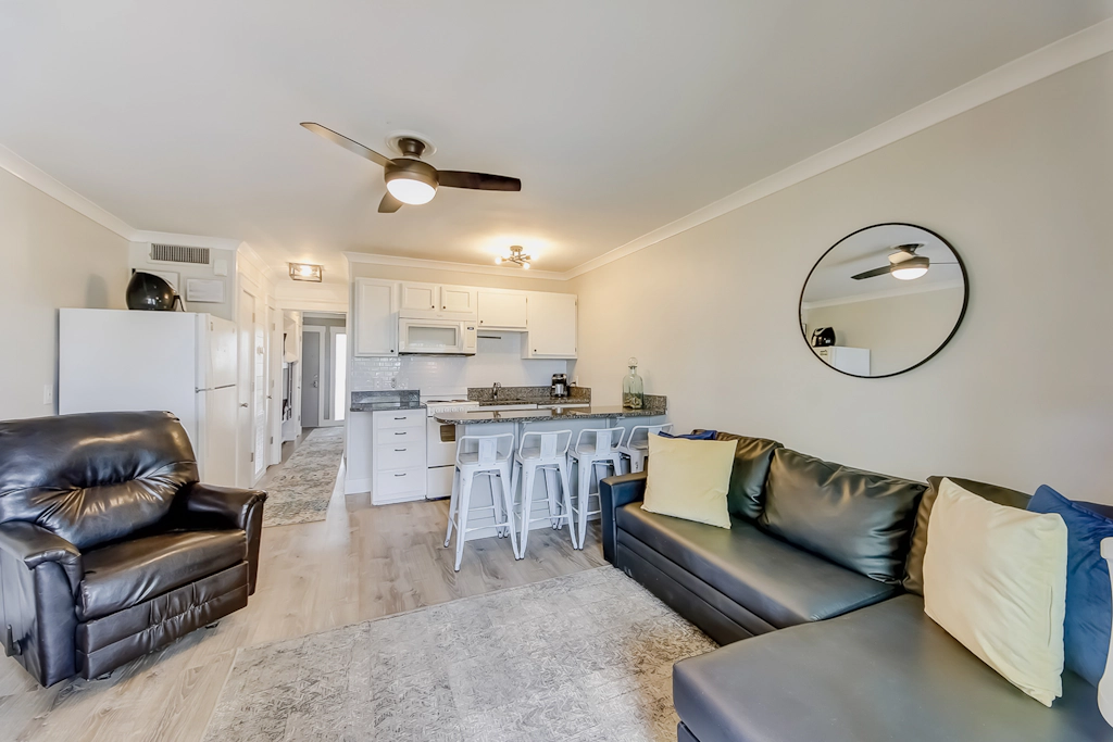 Updated Oceanfront Condo w/ Balcony, Pool & Beach Access