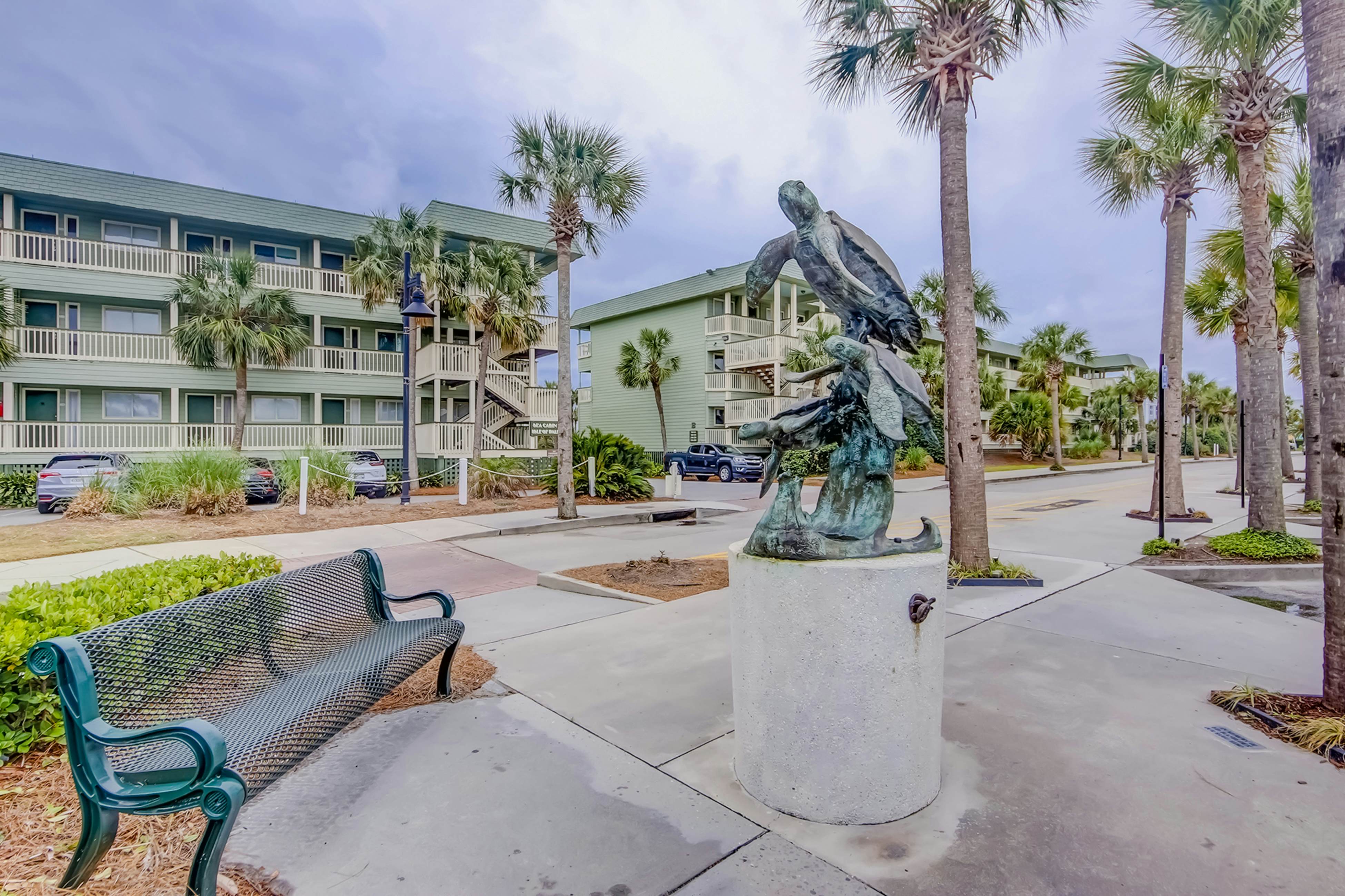 Updated oceanfront condo with balcony, AC, WiFi, pool, pier, & beach access