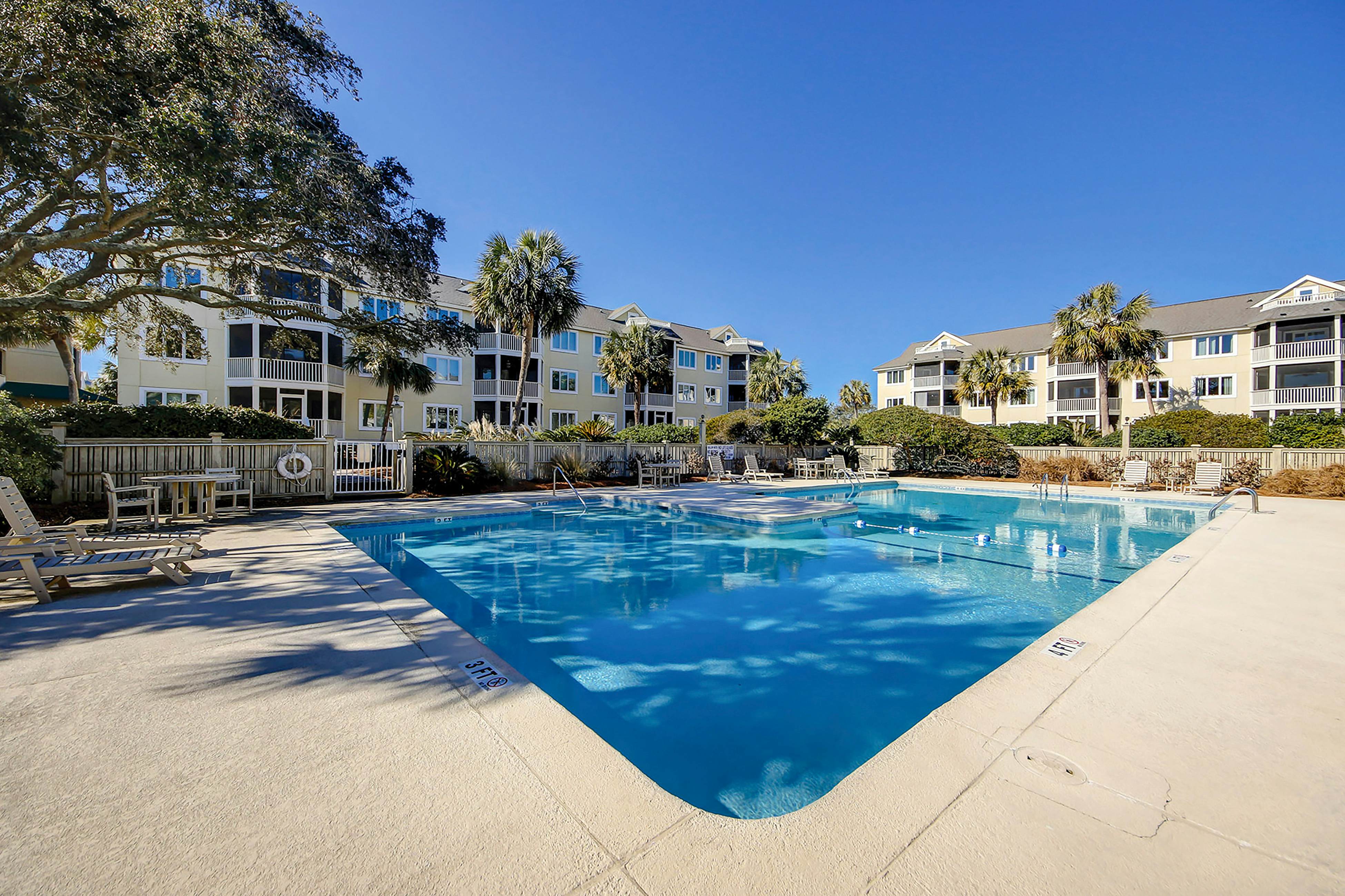 1st-floor condo with beach access, patio, & outdoor pool - snowbirds welcome