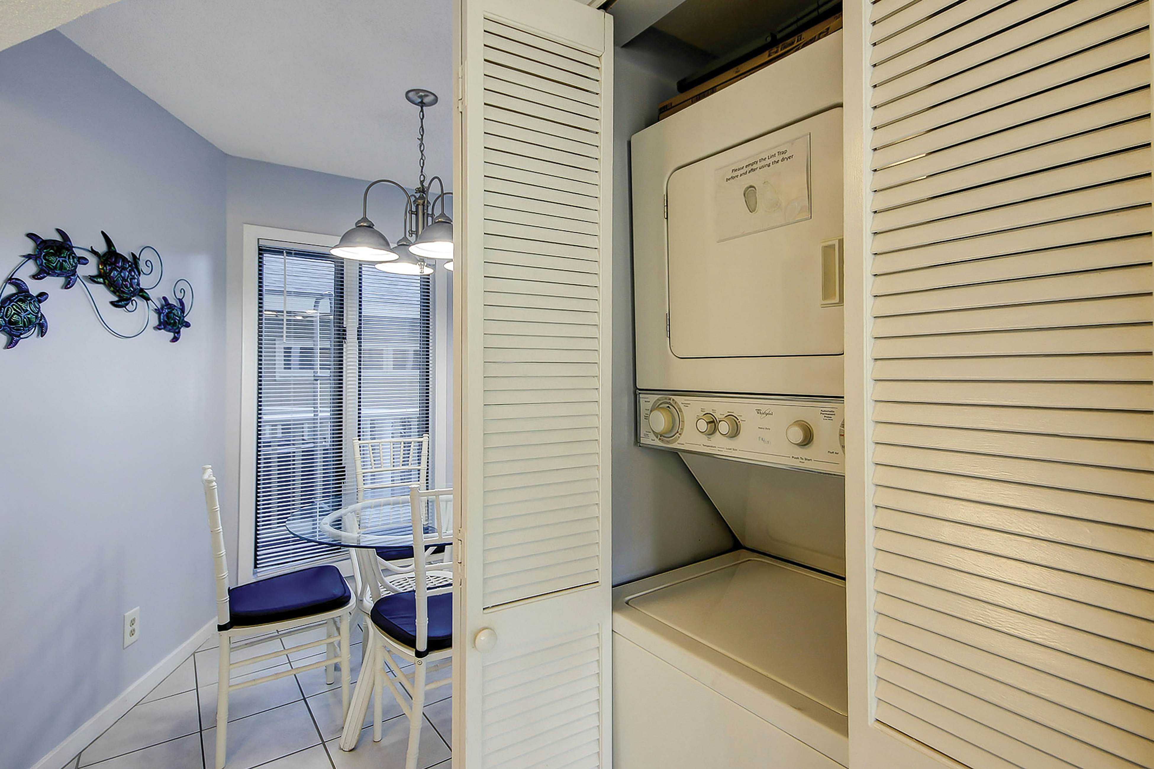 1st-floor condo with beach access, patio, & outdoor pool - snowbirds welcome