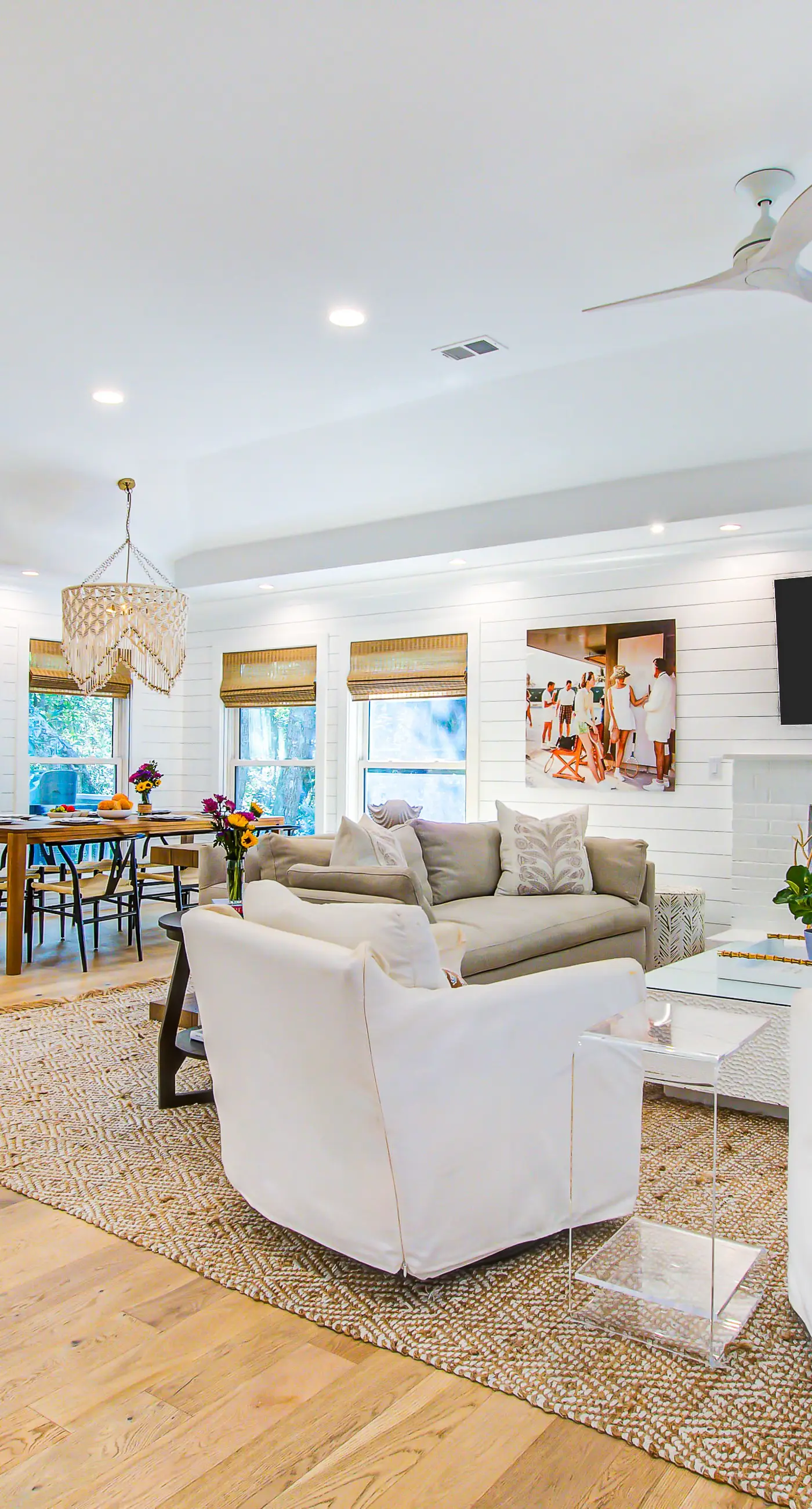 Stunning home, close to beach with large deck, pool & outdoor shower