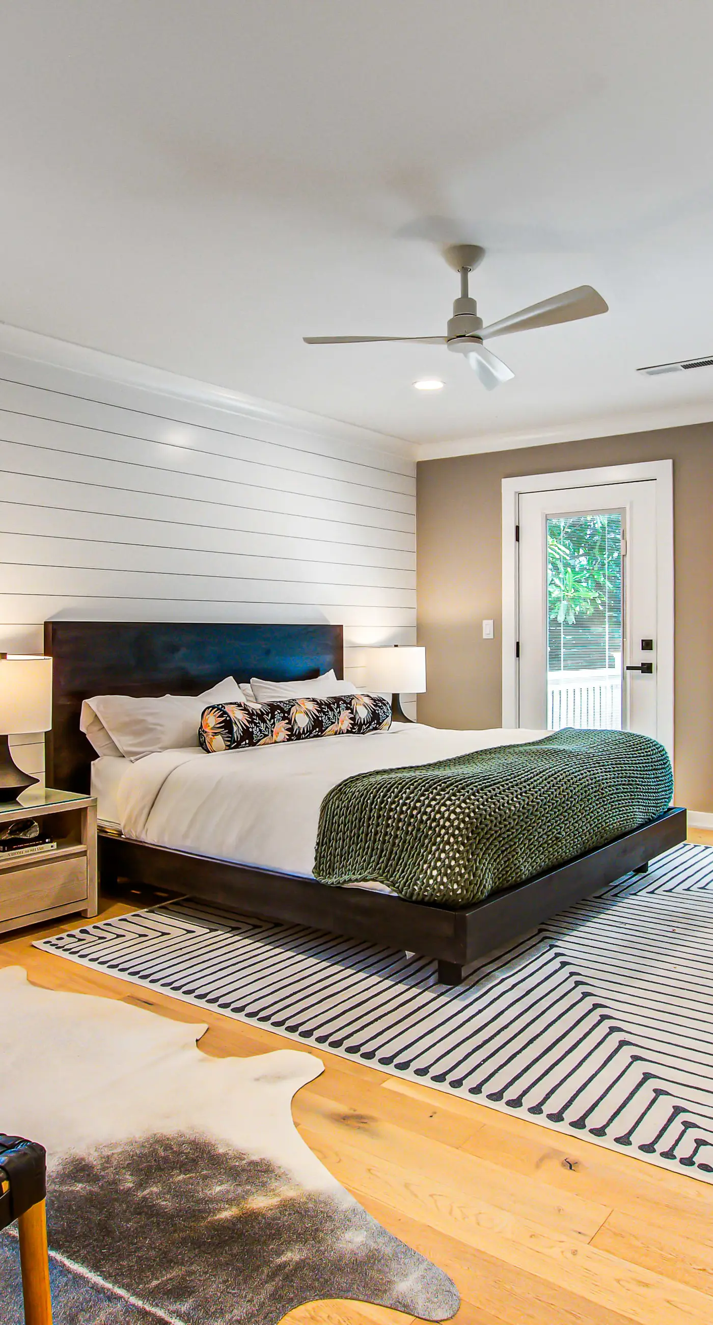 Stunning home, close to beach with large deck, pool & outdoor shower