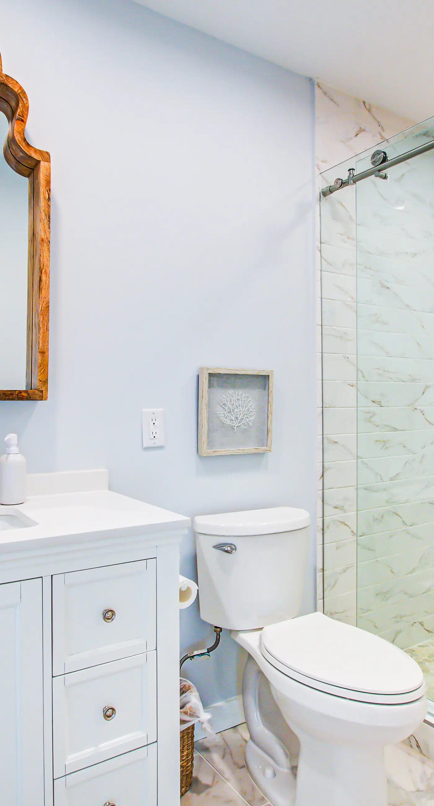 Stunning home, close to beach with large deck, pool & outdoor shower