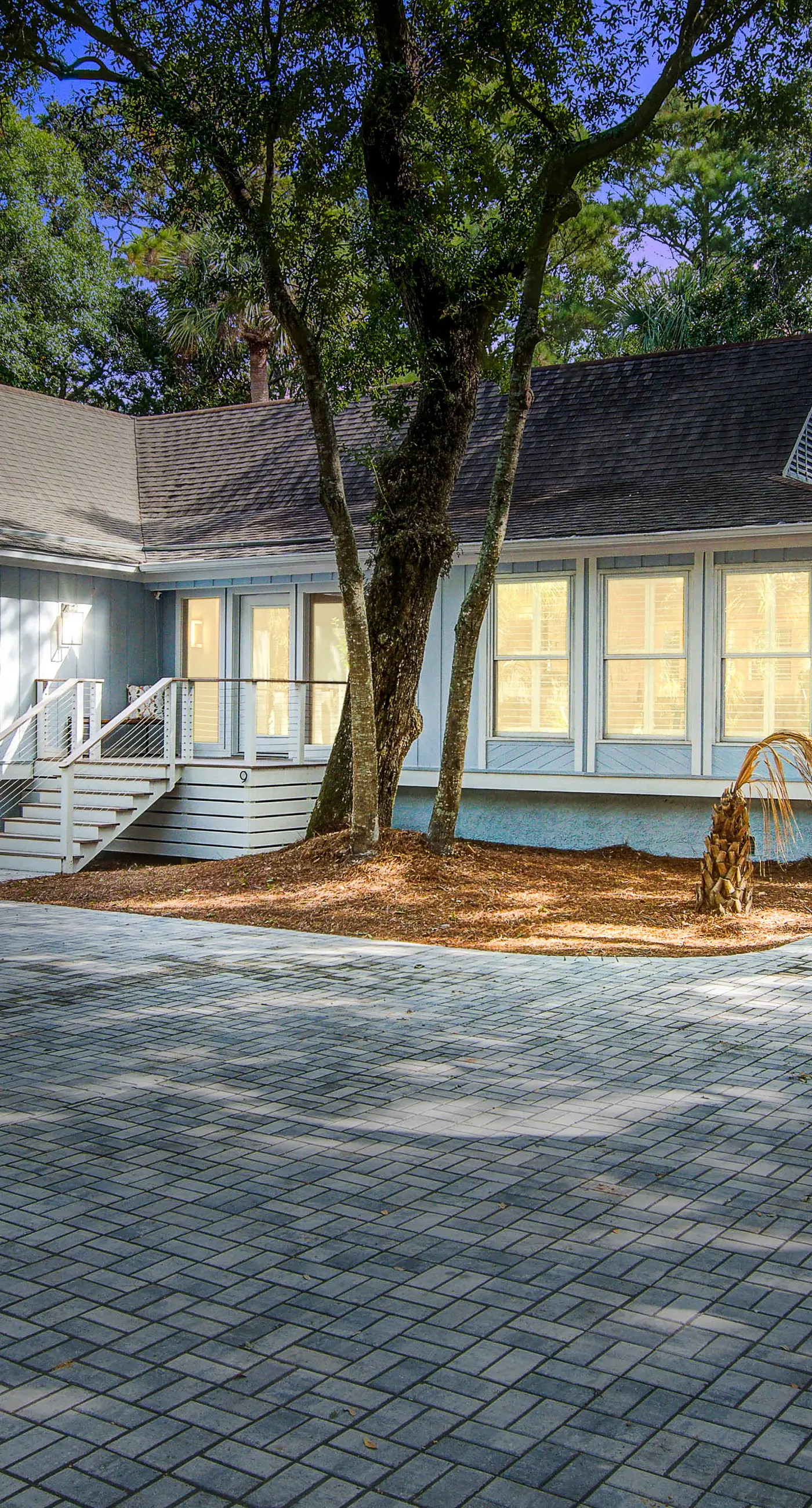 Stunning home, close to beach with large deck, pool & outdoor shower