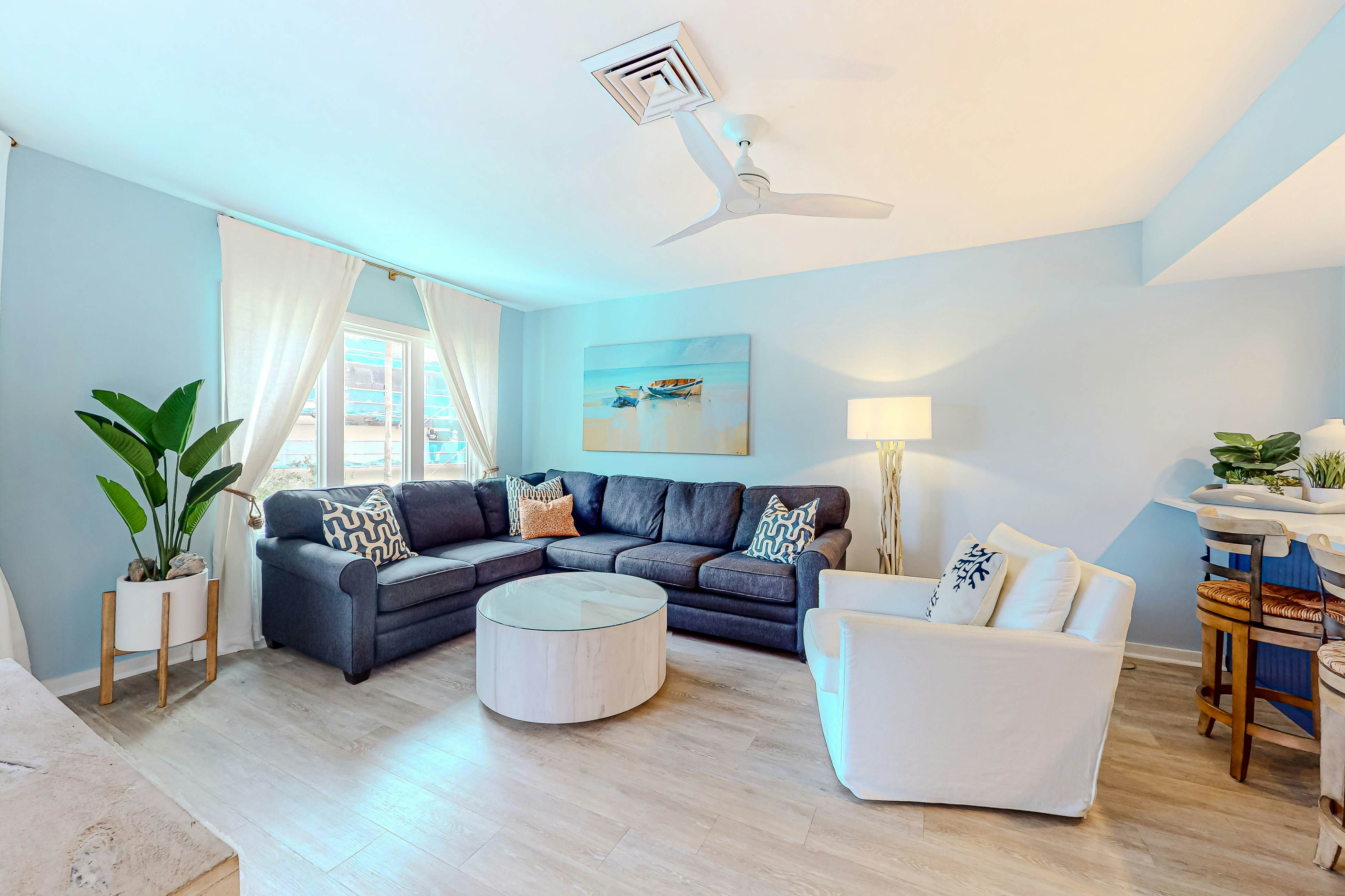 Two-story condo near beach with on-site pool & screened deck