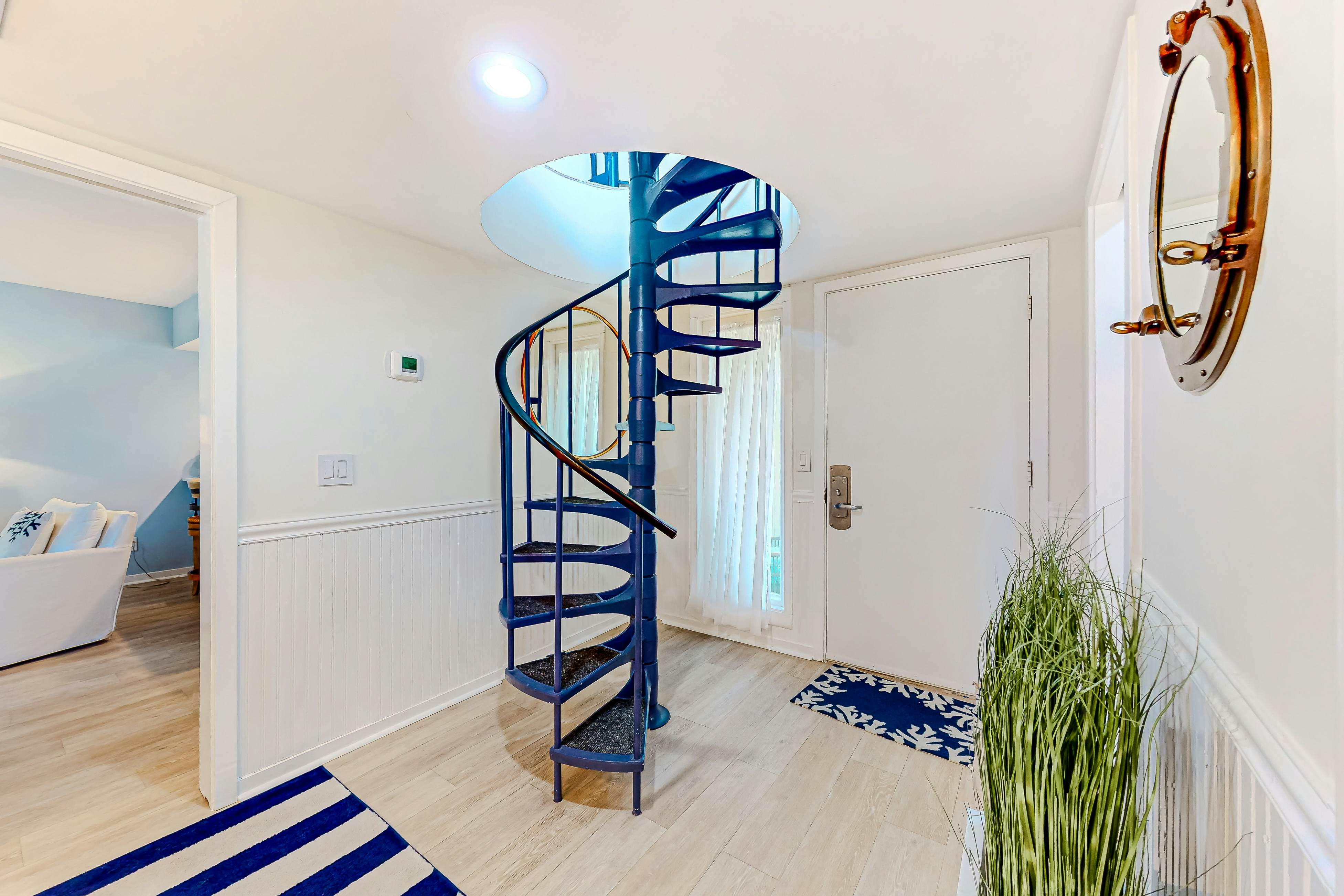 Two-story condo near beach with on-site pool & screened deck