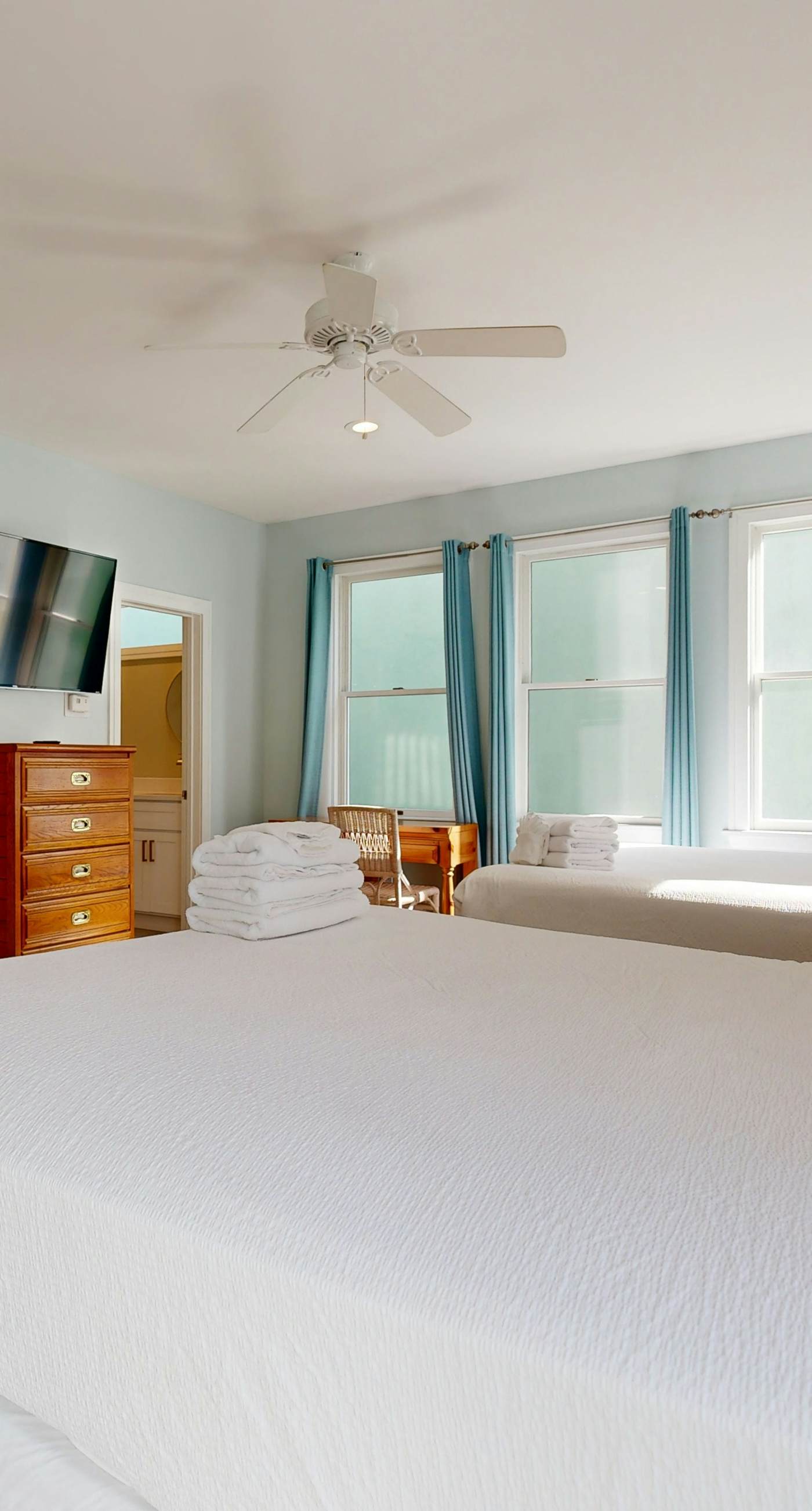 Opulent Ocean-View Escape at Wild Dunes | Tennis, Golf, Steps to Pool & Beach