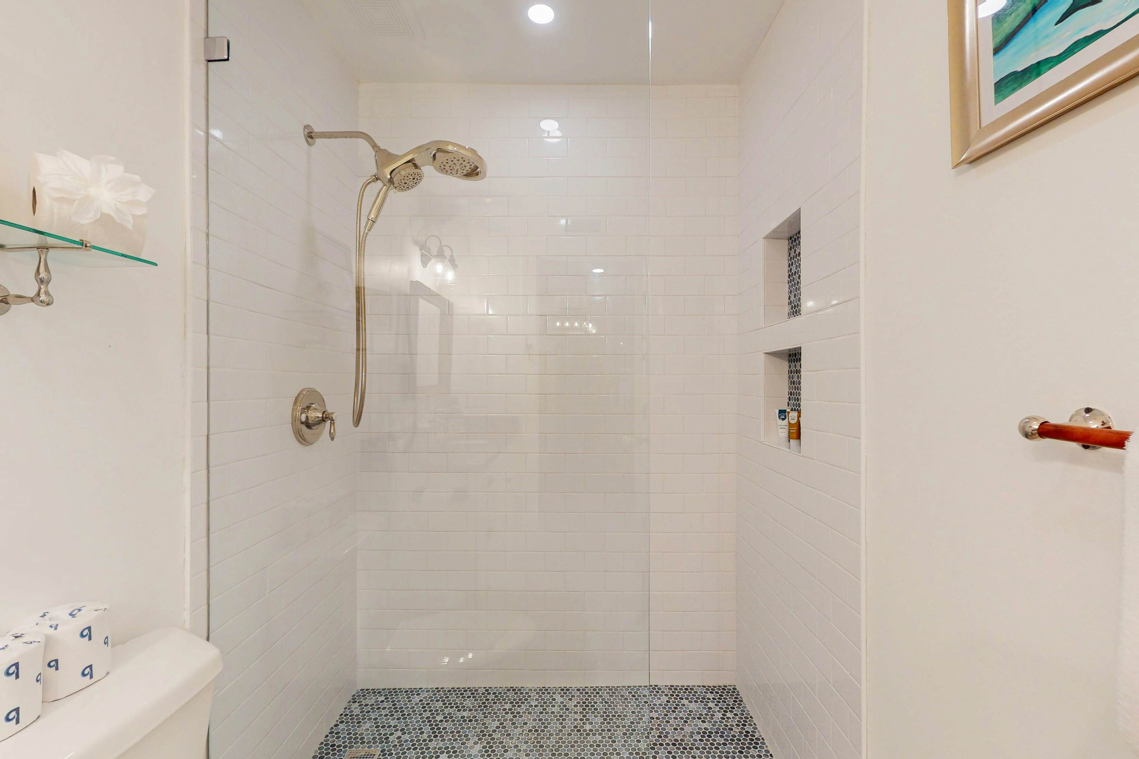 1st-floor riverfront condo w/spectacular river views, balcony, and central AC