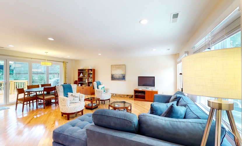 Comfortable dog-friendly home next door to rec center - blocks from beach access