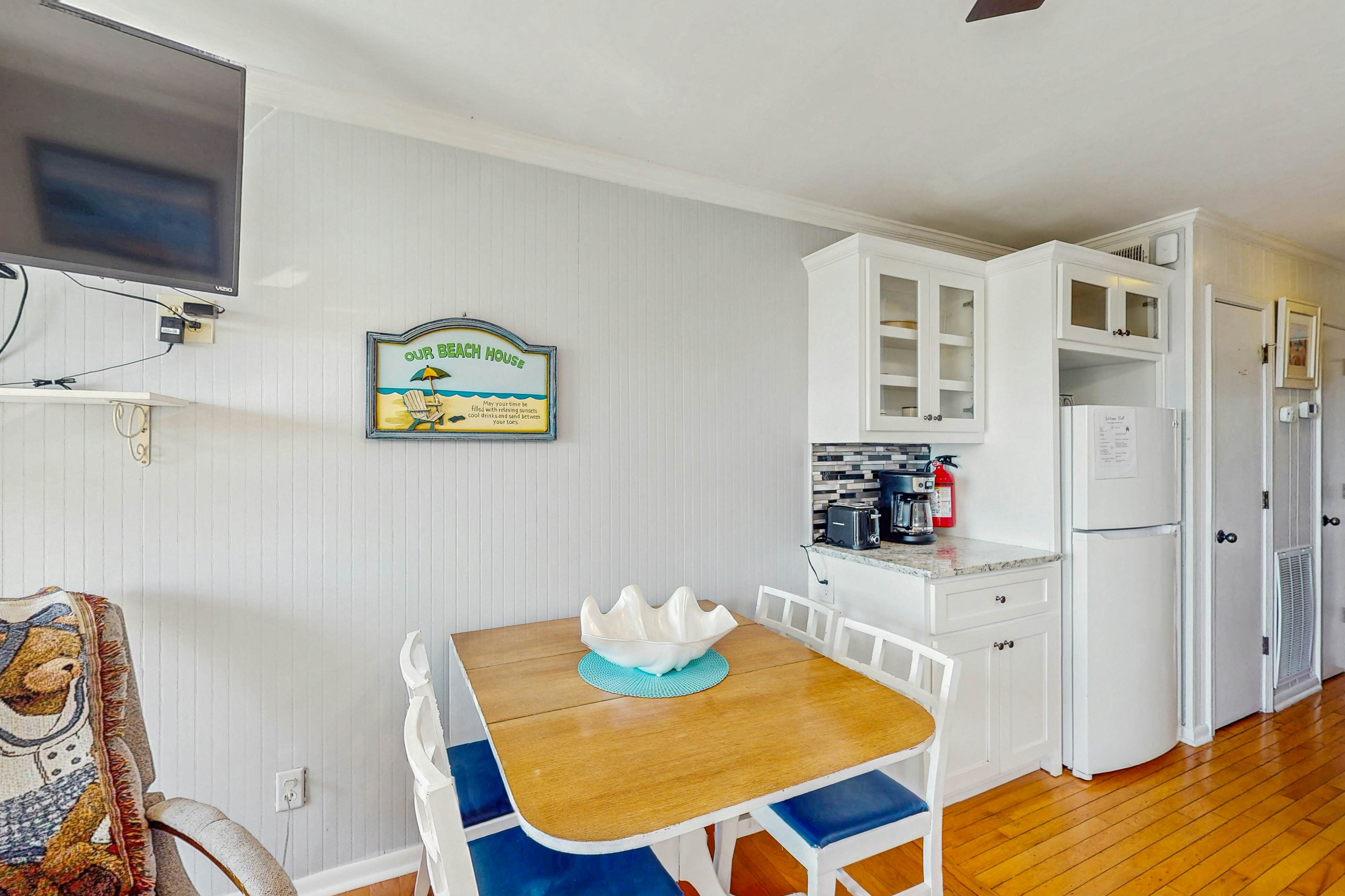 Renovated villa with gorgeous ocean views, pool, grills, & great location