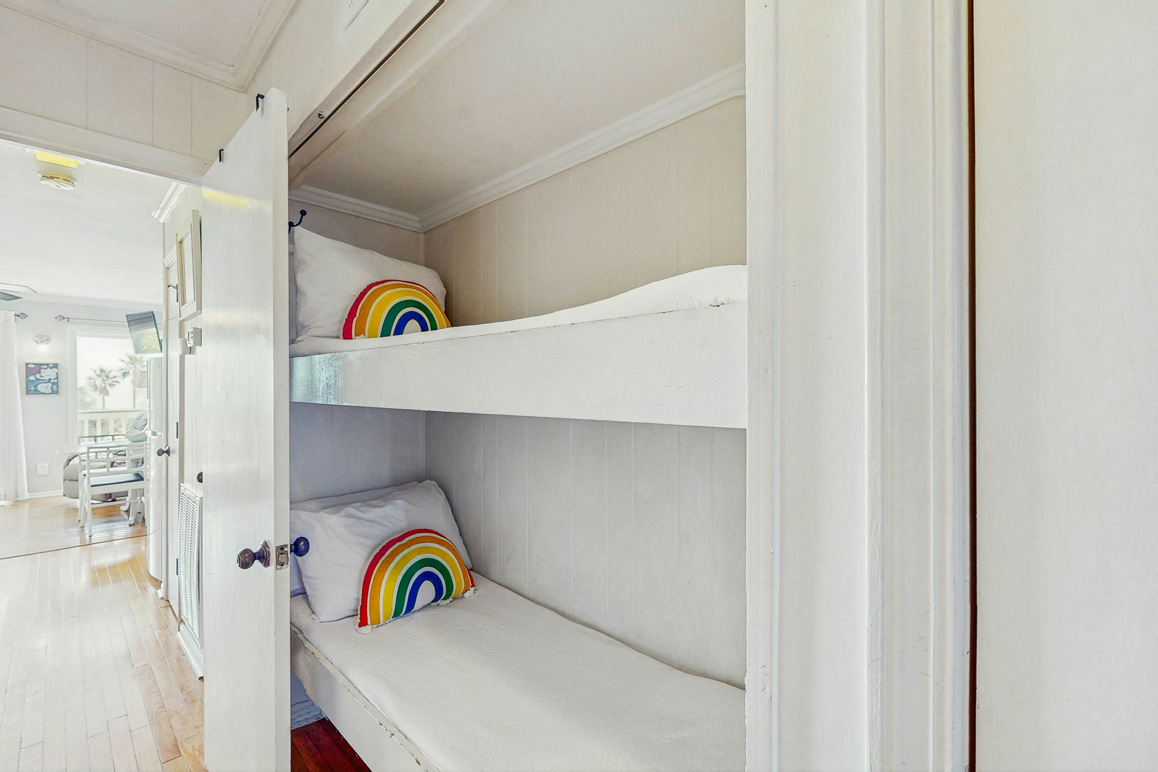 Renovated villa with gorgeous ocean views, pool, grills, & great location