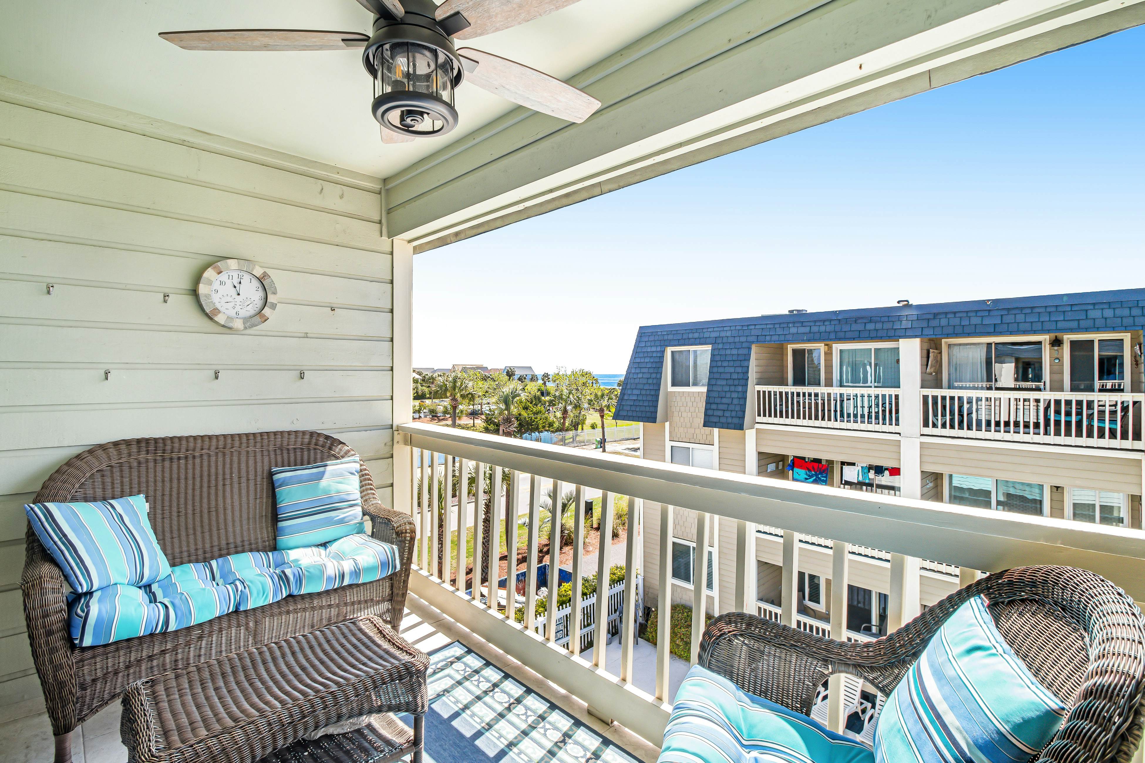 Well-appointed villa w/ community pool, ocean view, free WiFi