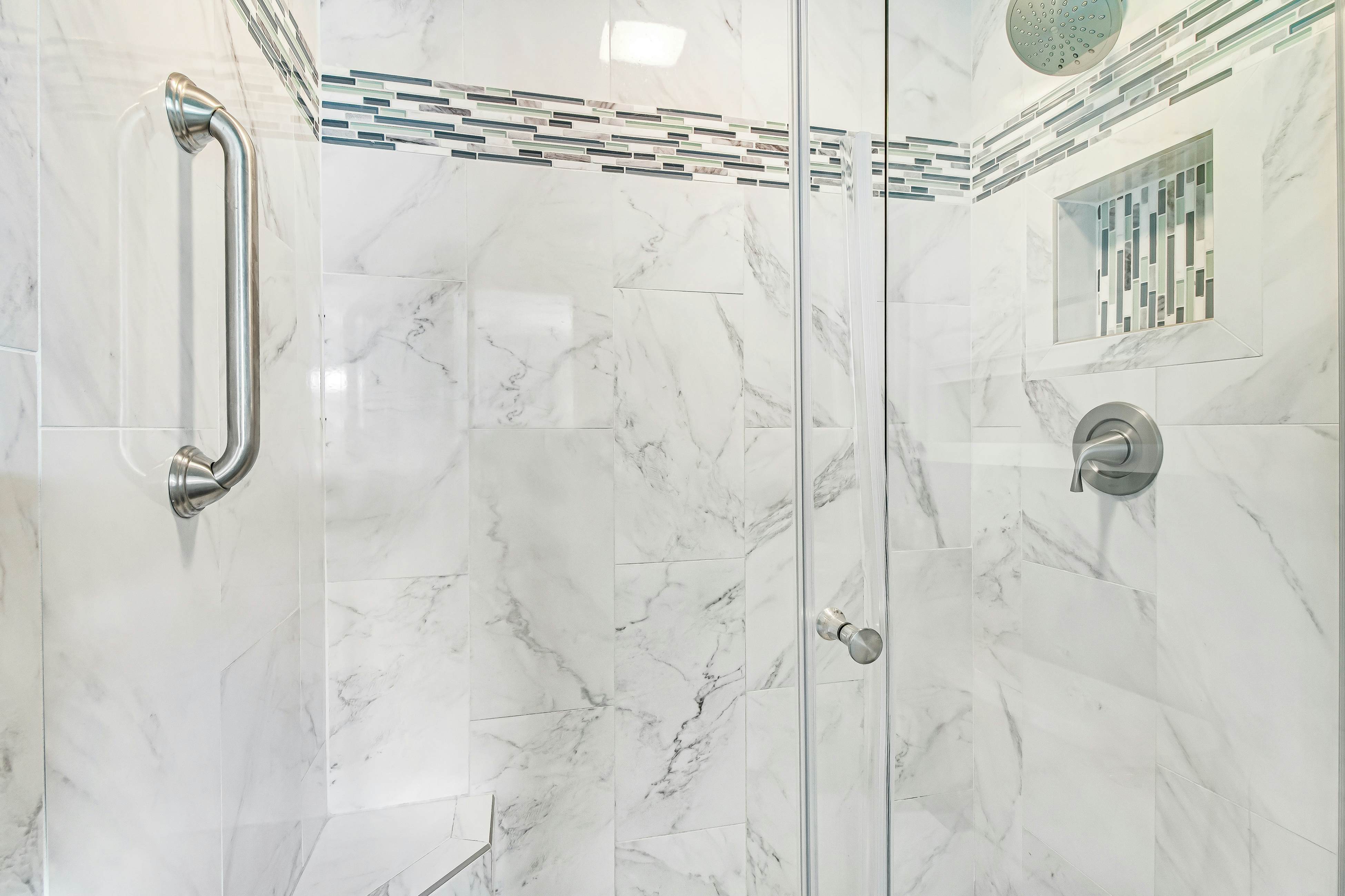 Well-appointed villa w/ community pool, ocean view, free WiFi