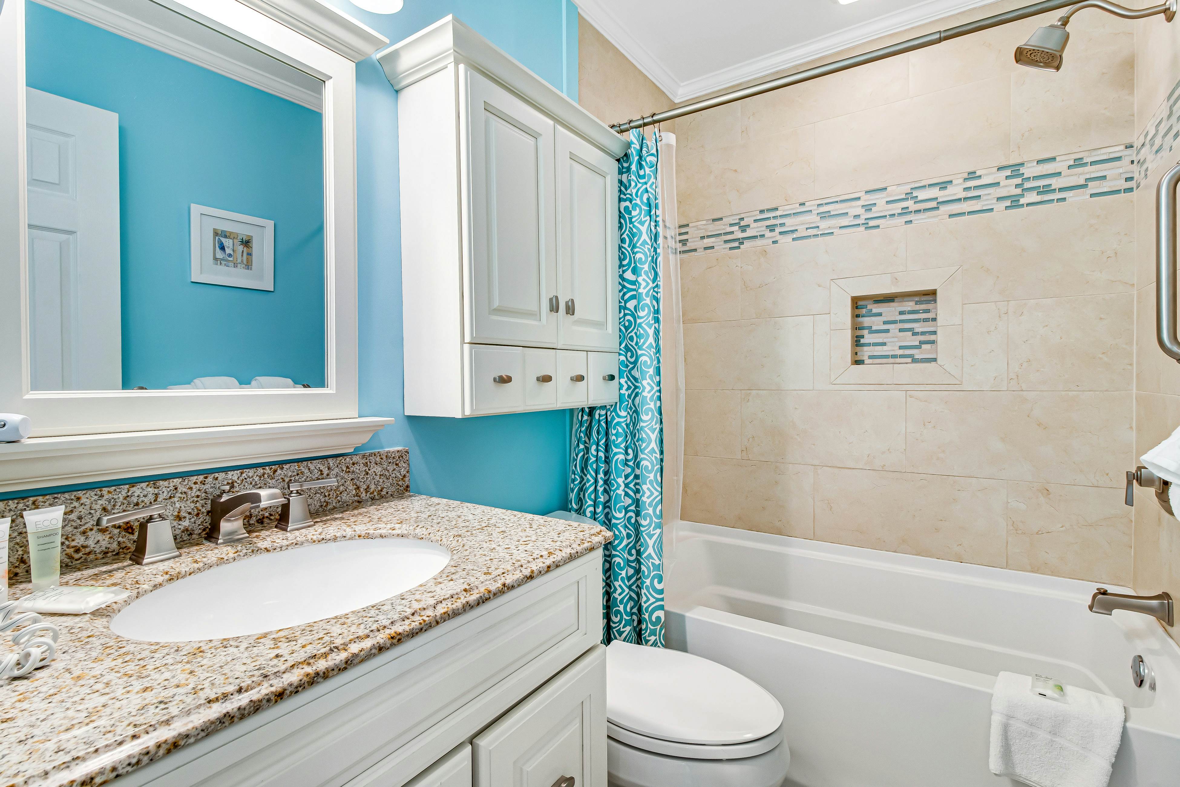 Well-appointed villa w/ community pool, ocean view, free WiFi