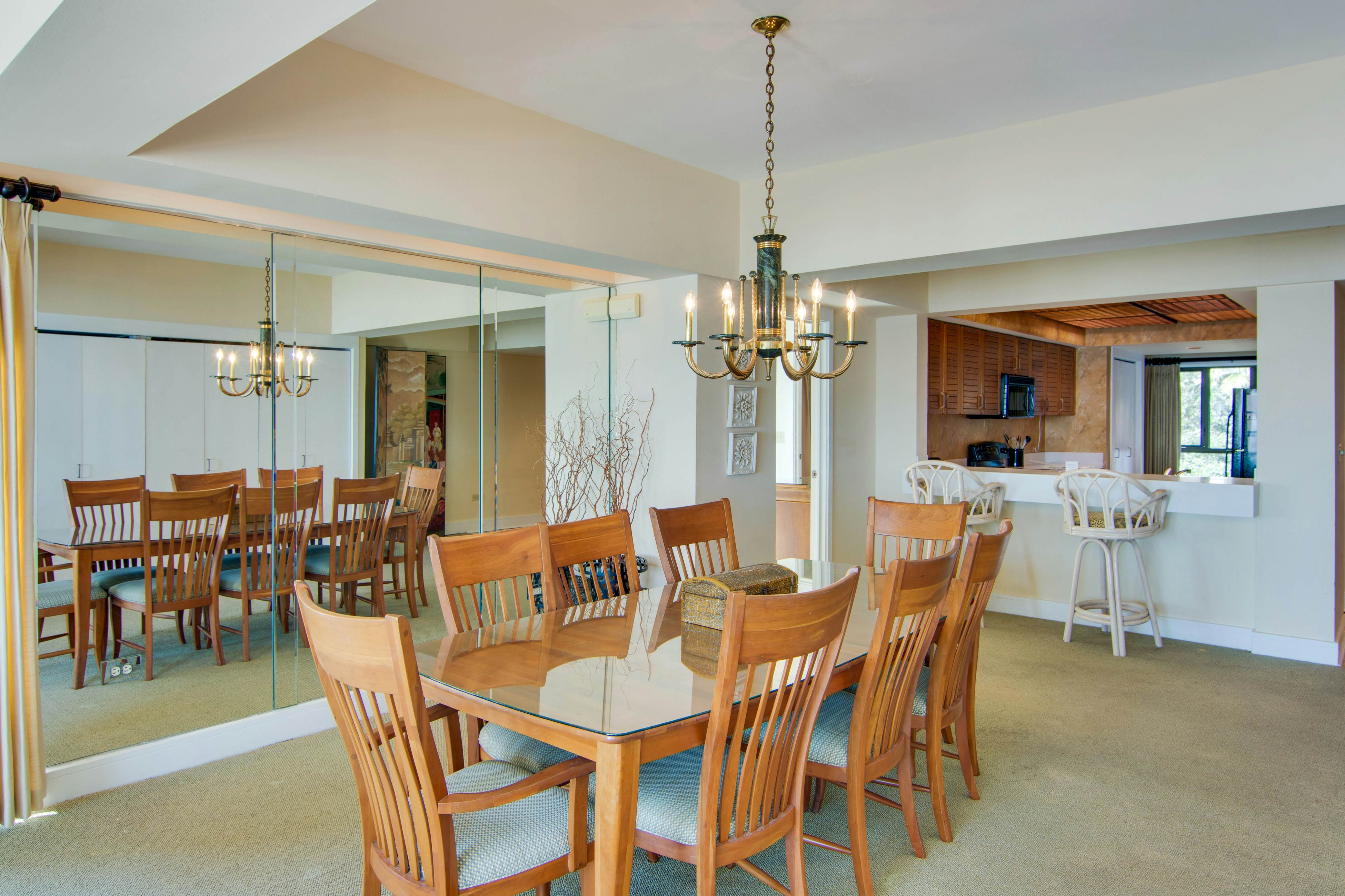 2nd floor oceanfront corner condo with pool, hot tub & basketball