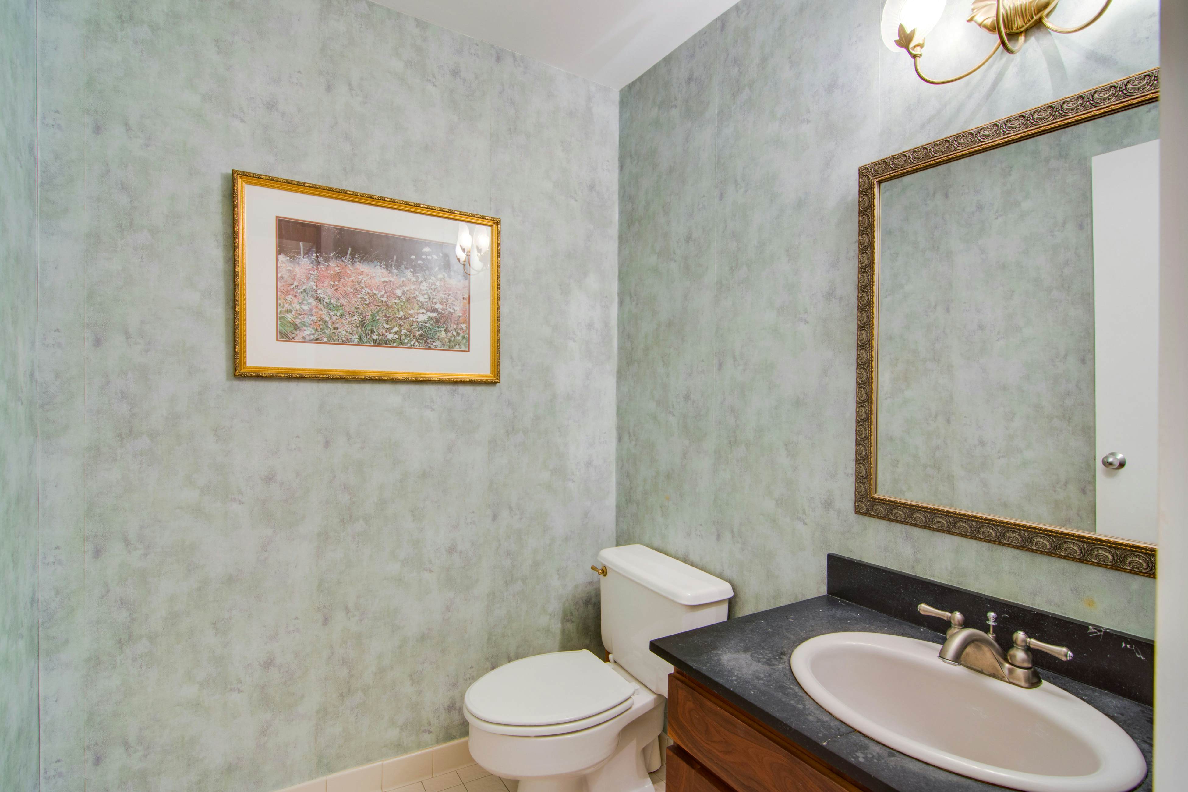 2nd floor oceanfront corner condo with pool, hot tub & basketball