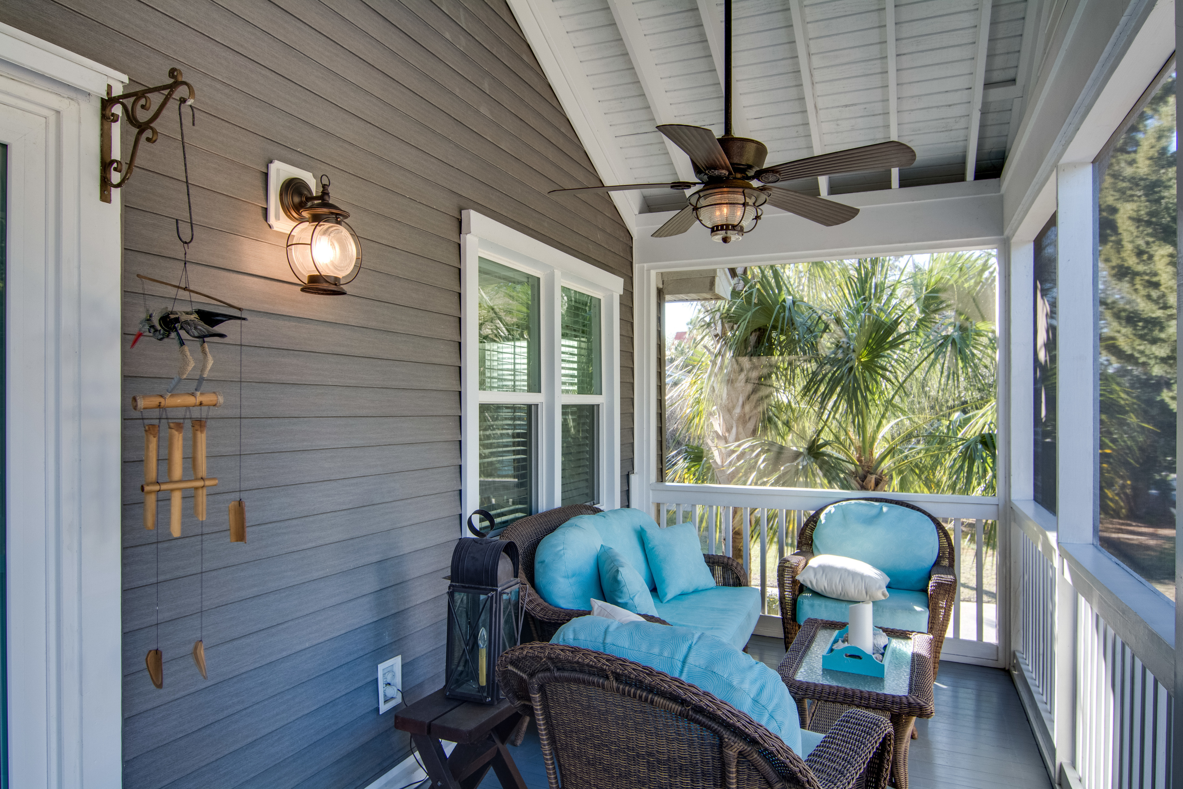 Dog-friendly coastal cottage w/deck & private gas grill - short walk to beach