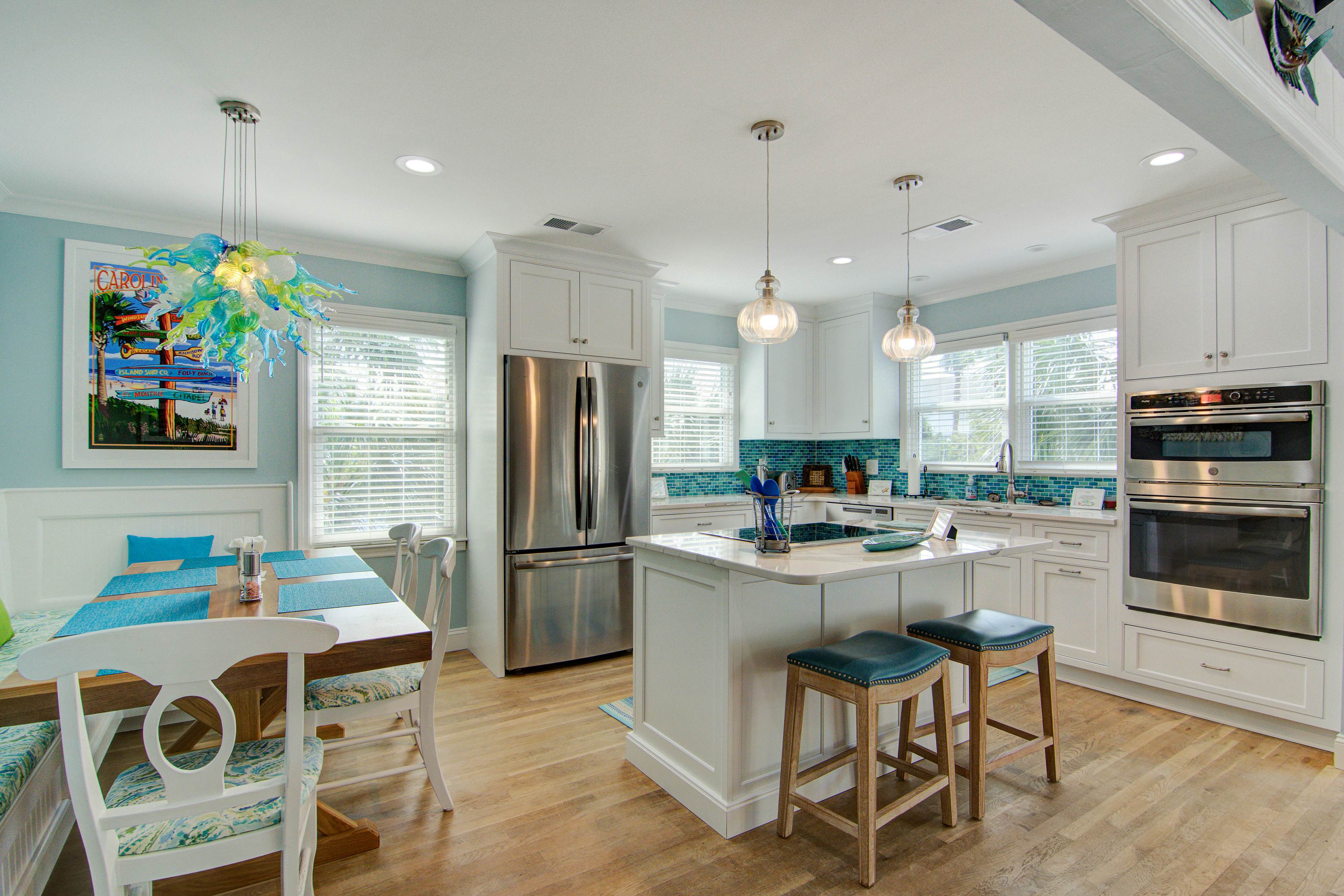 Dog-friendly coastal cottage w/deck & private gas grill - short walk to beach