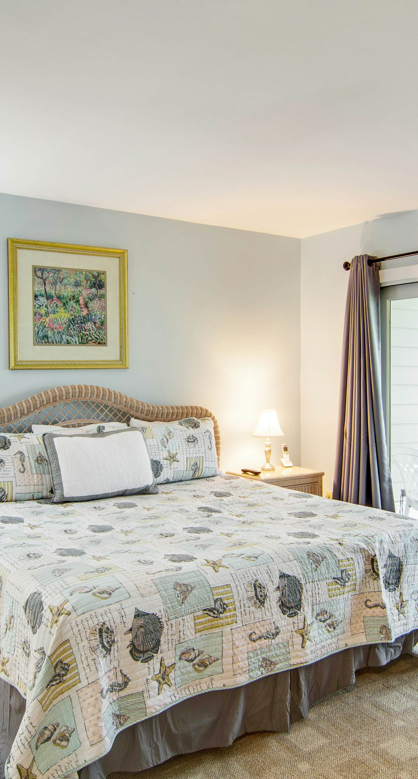 Renovated townhome next to golf course w/ community pool access- close to beach