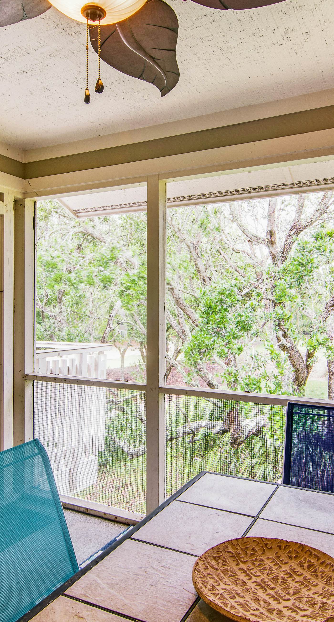 Renovated townhome next to golf course w/ community pool access- close to beach