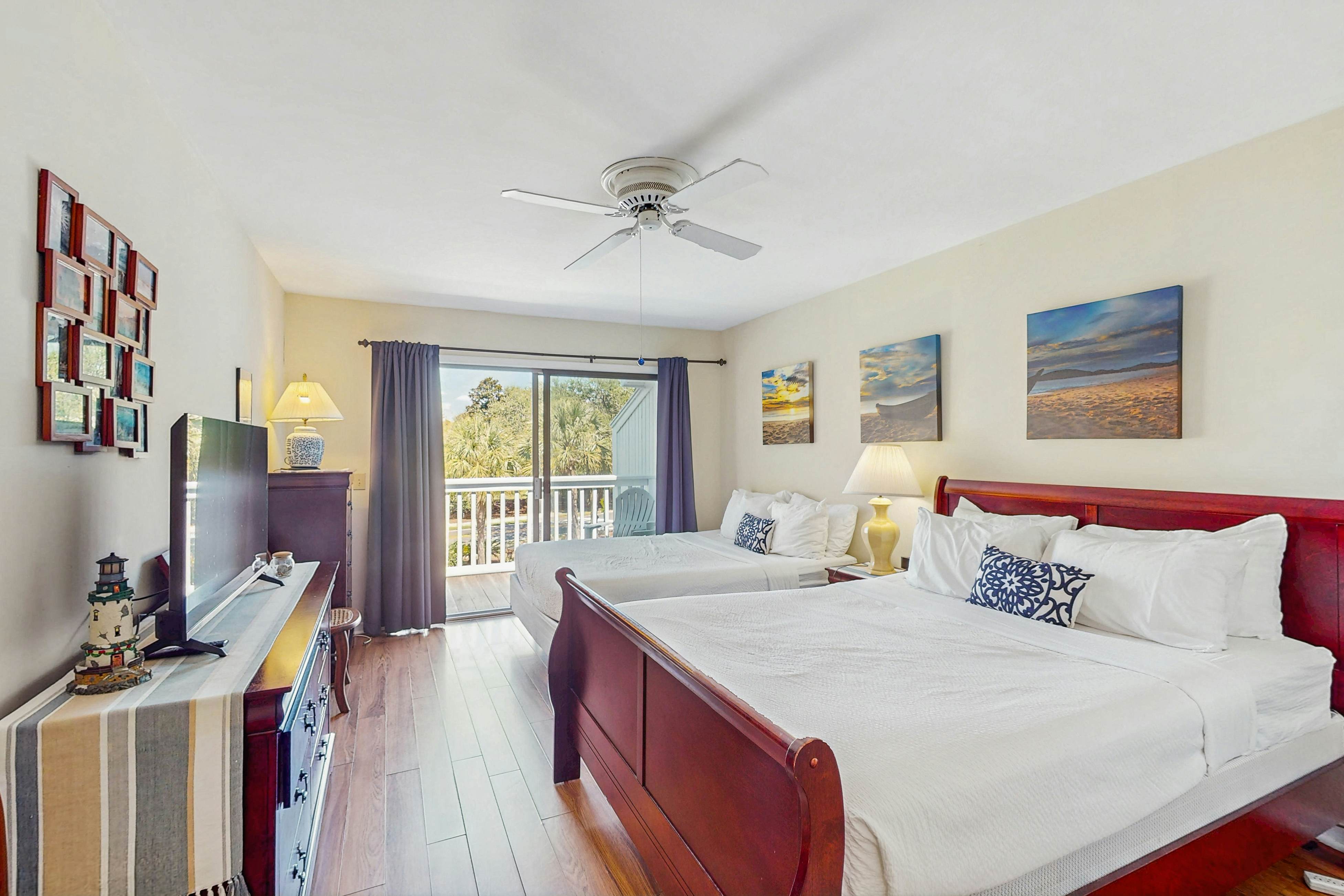 Quaint top floor lagoon view condo w/ community pool access - walk to the beach