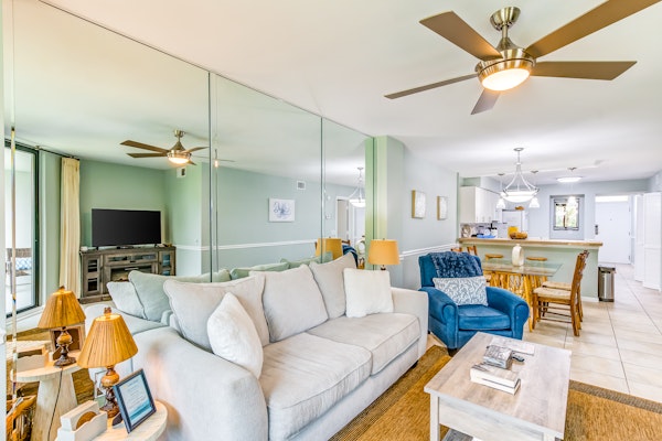 Beachfront villa w/ access to shared pool, beach, or golf, & w/shared gas grill