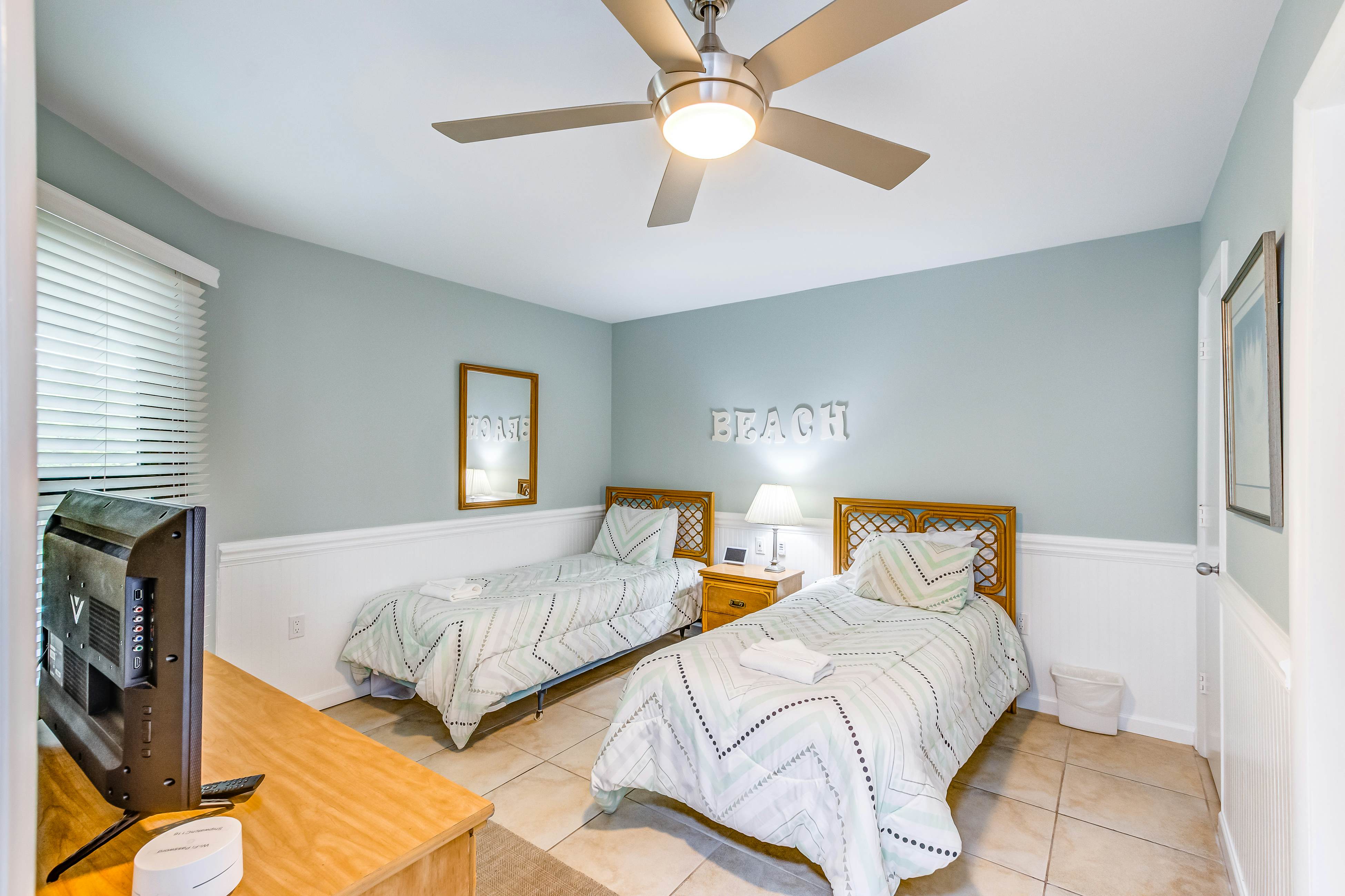 Beachfront villa w/ access to shared pool, beach, or golf, & w/shared gas grill