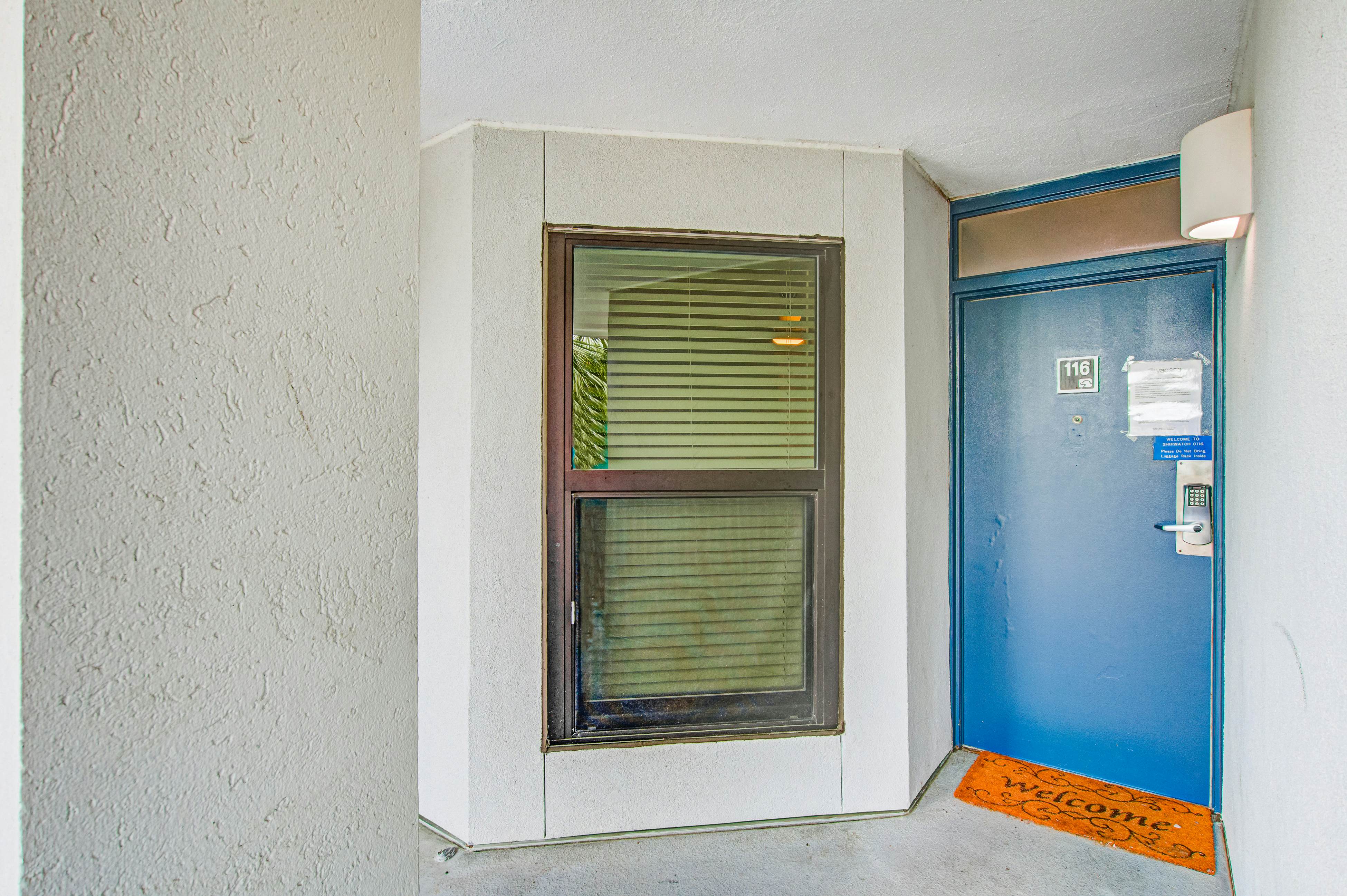 Beachfront villa w/ access to shared pool, beach, or golf, & w/shared gas grill