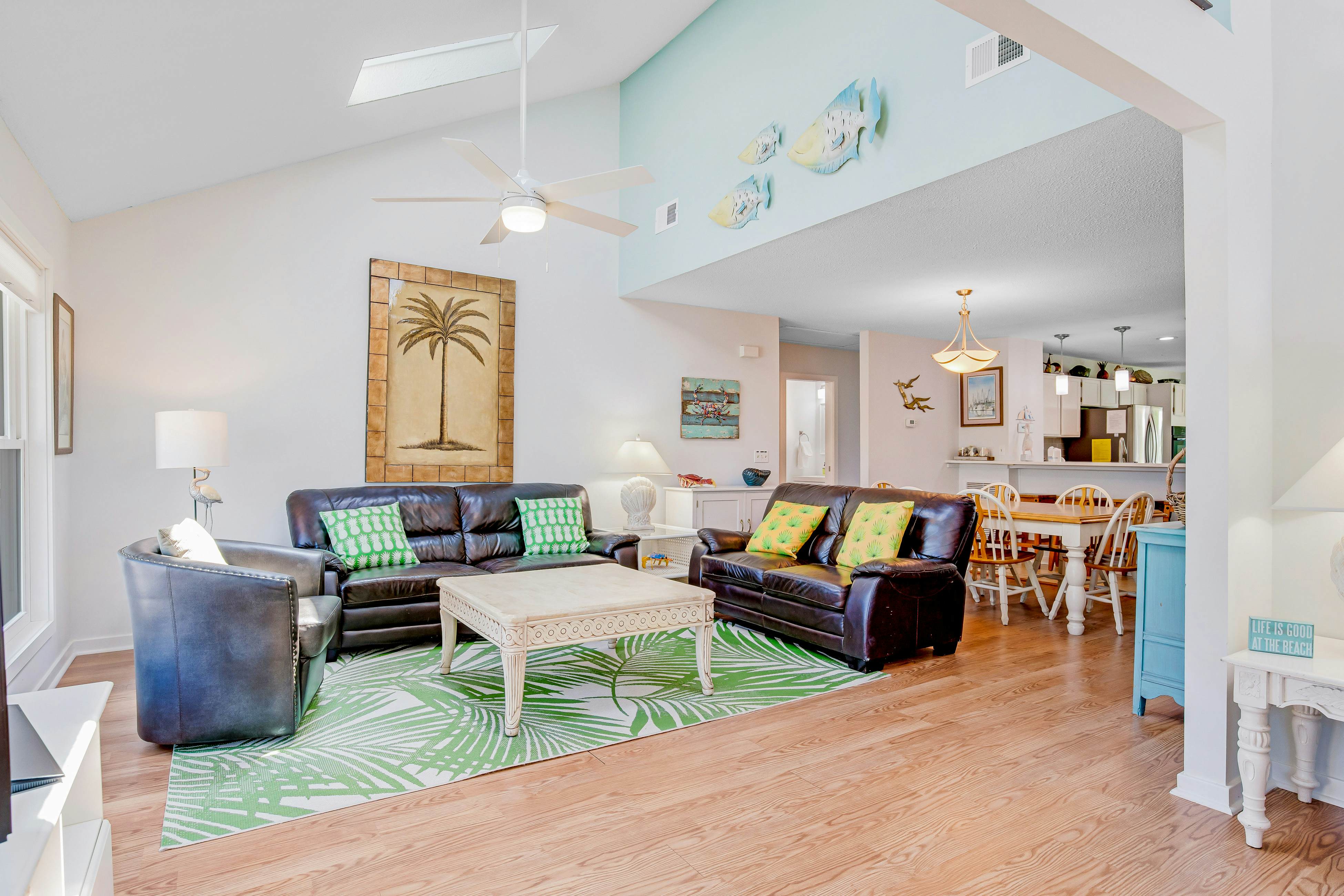 Private home w/access to shared pool, tennis, basketball courts & county park