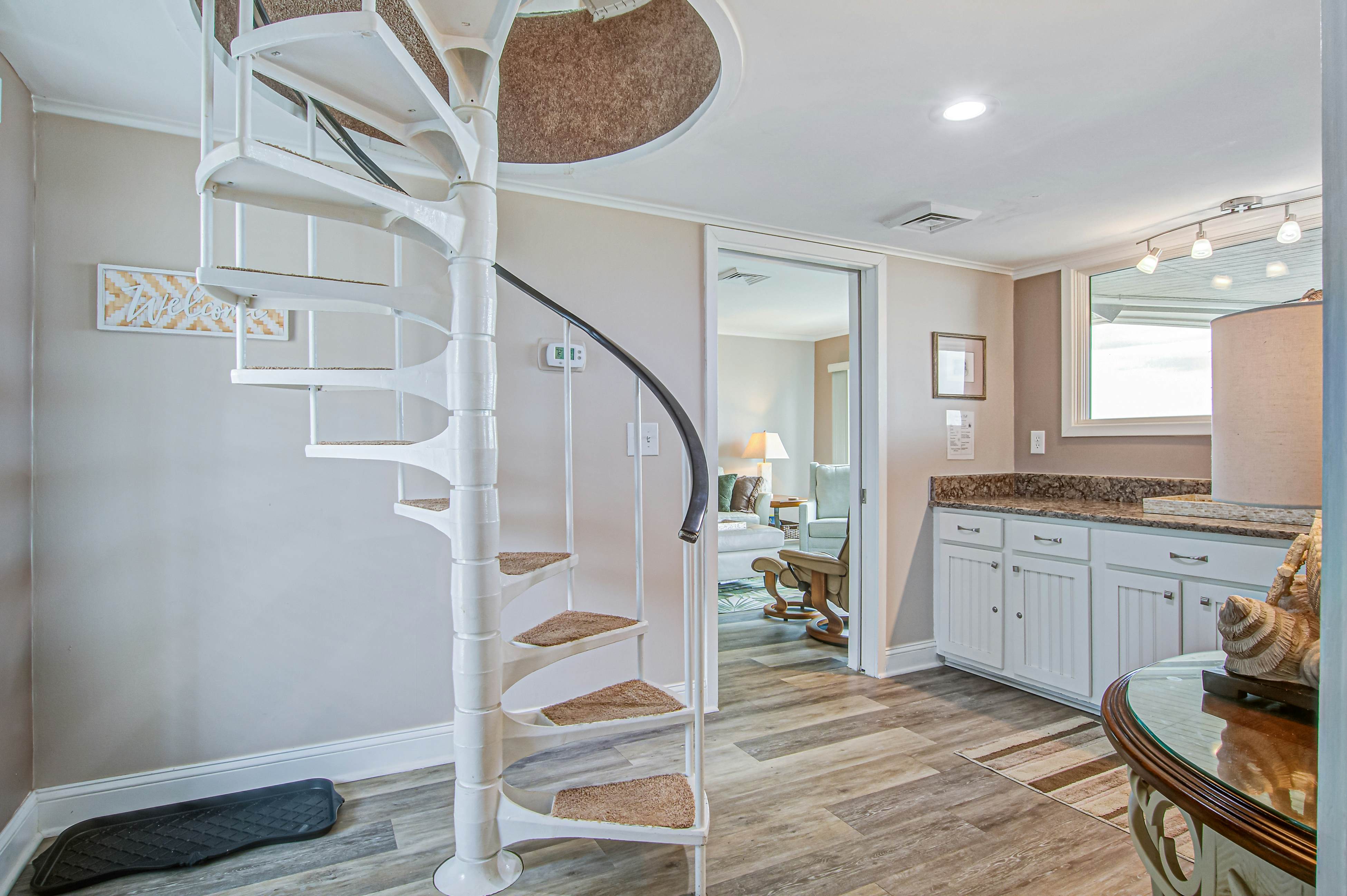 Top floor oceanfront condo w/ocean and beach views from every room & shared pool