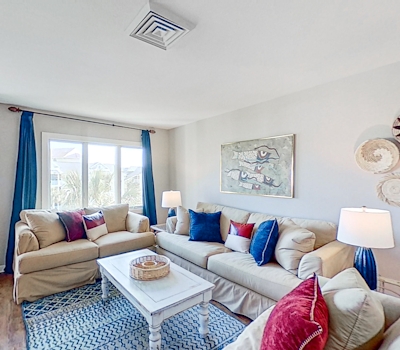 Lovely top floor villa in Wild Dunes with partial ocean views, pool, & W/D