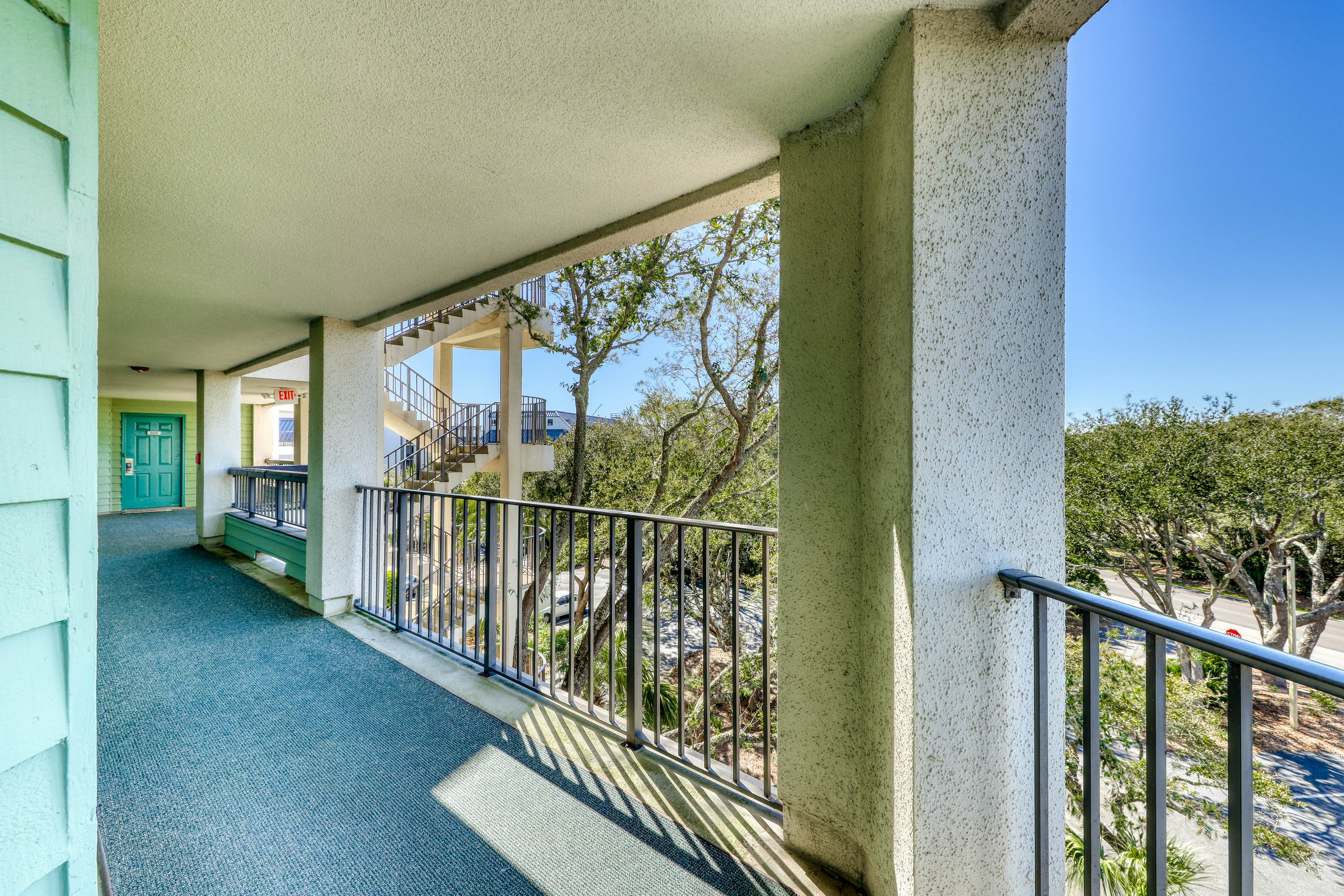 Ocean-view villa at beachfront complex with pool - walk to golf, dining, & more