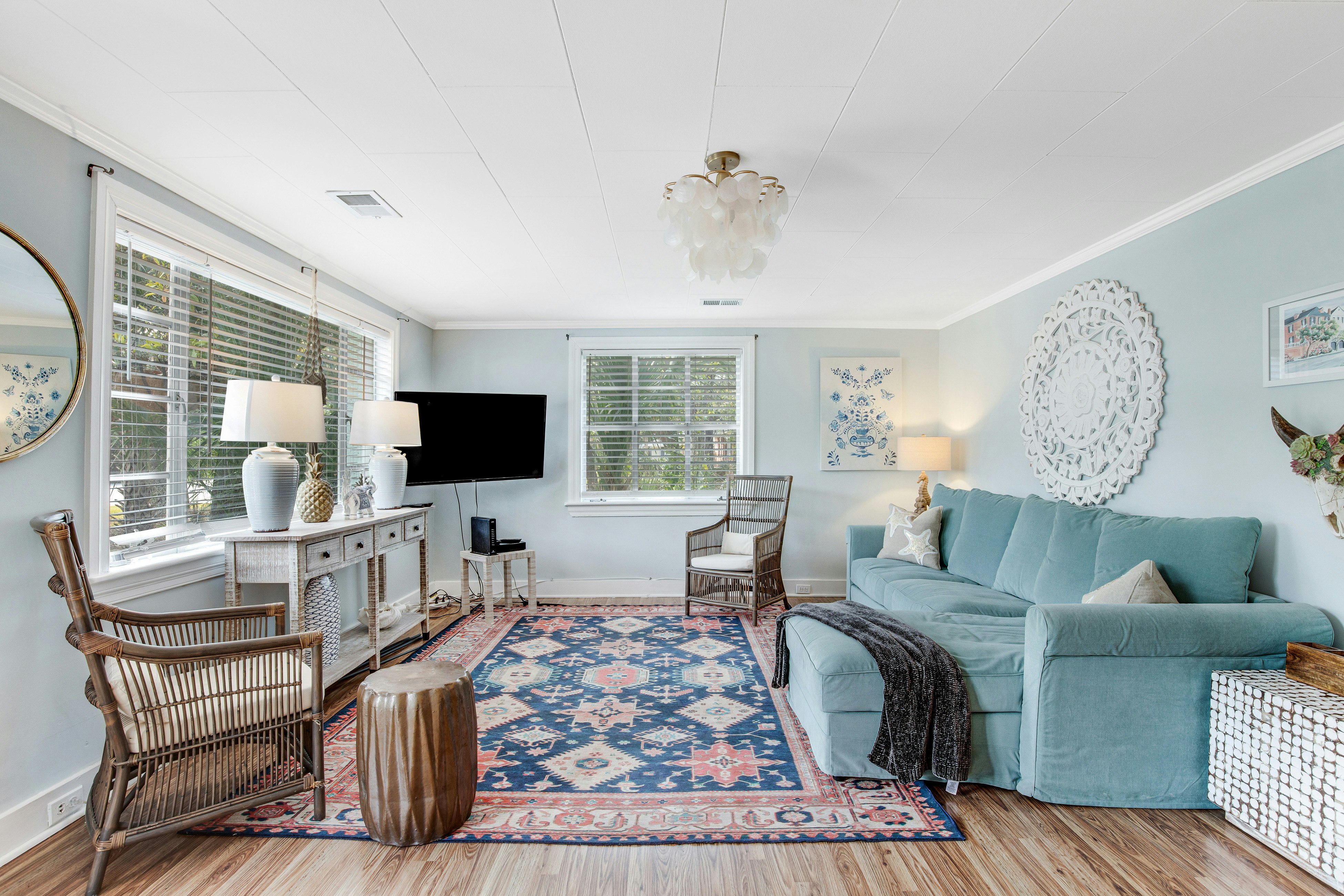 Lowcountry charmer with WiFi - close to beach