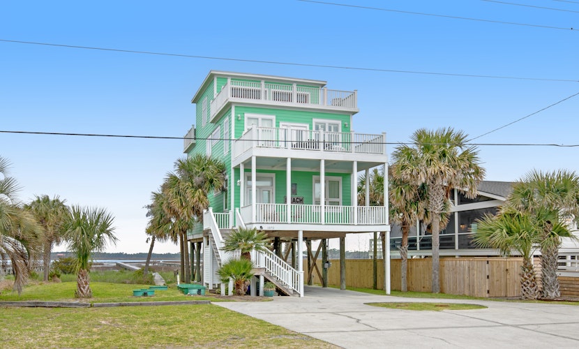 Stunning home with panoramic views and private dock - walk to the beach