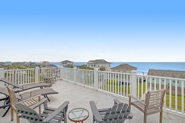 Stunning home with panoramic views and private dock - walk to the beach