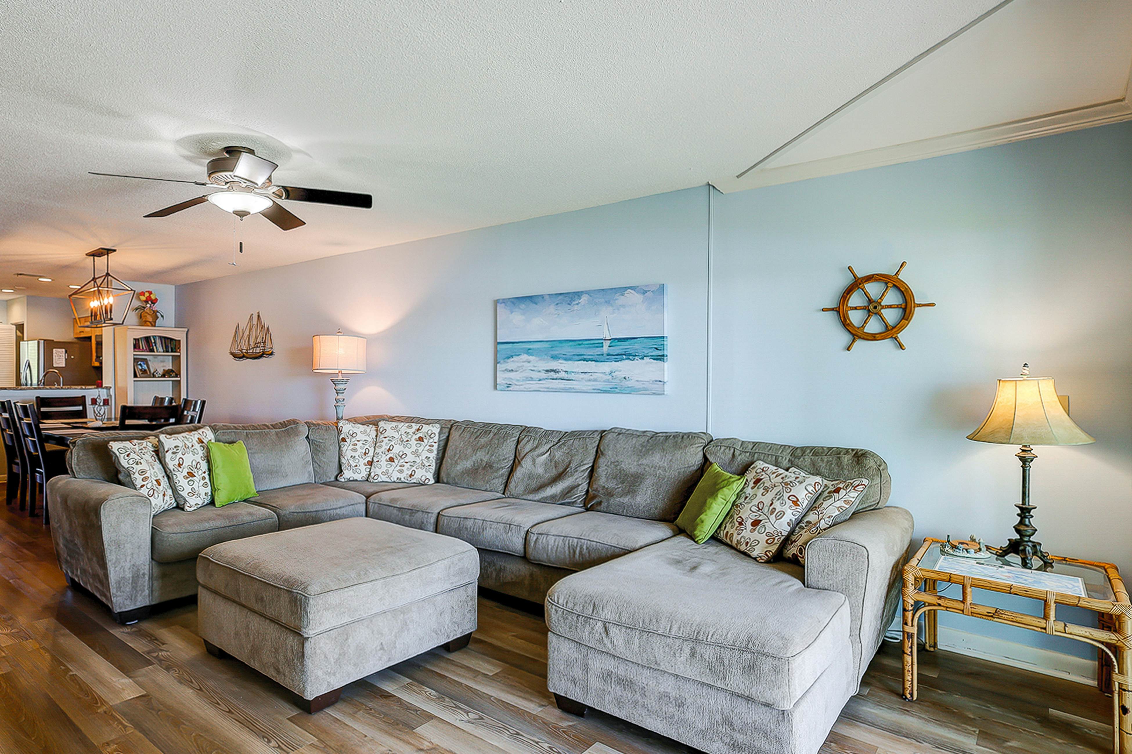 Riverfront condo with pool, 2 tennis courts, & screened porch - near beach