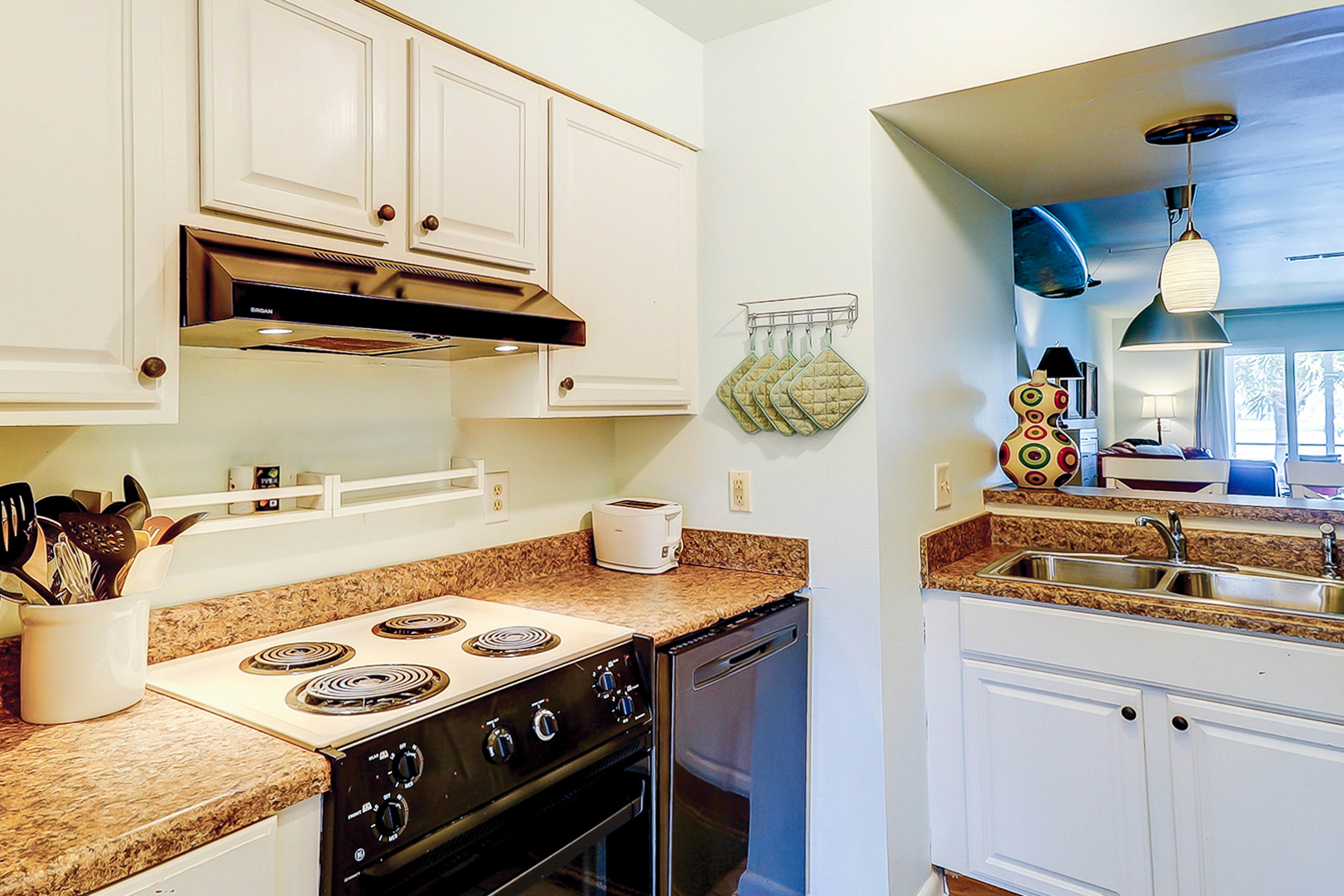 Lovely waterfront condo with balcony, central AC, & washer/dryer