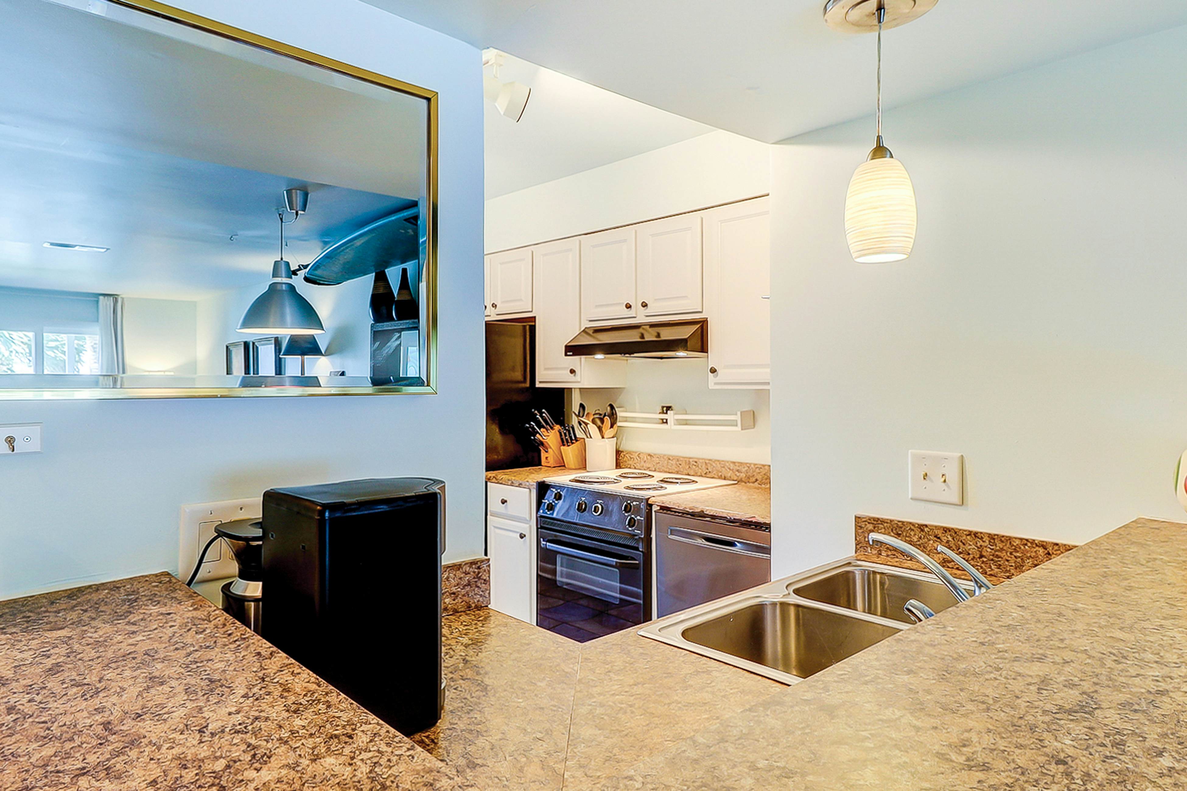 Lovely waterfront condo with balcony, central AC, & washer/dryer