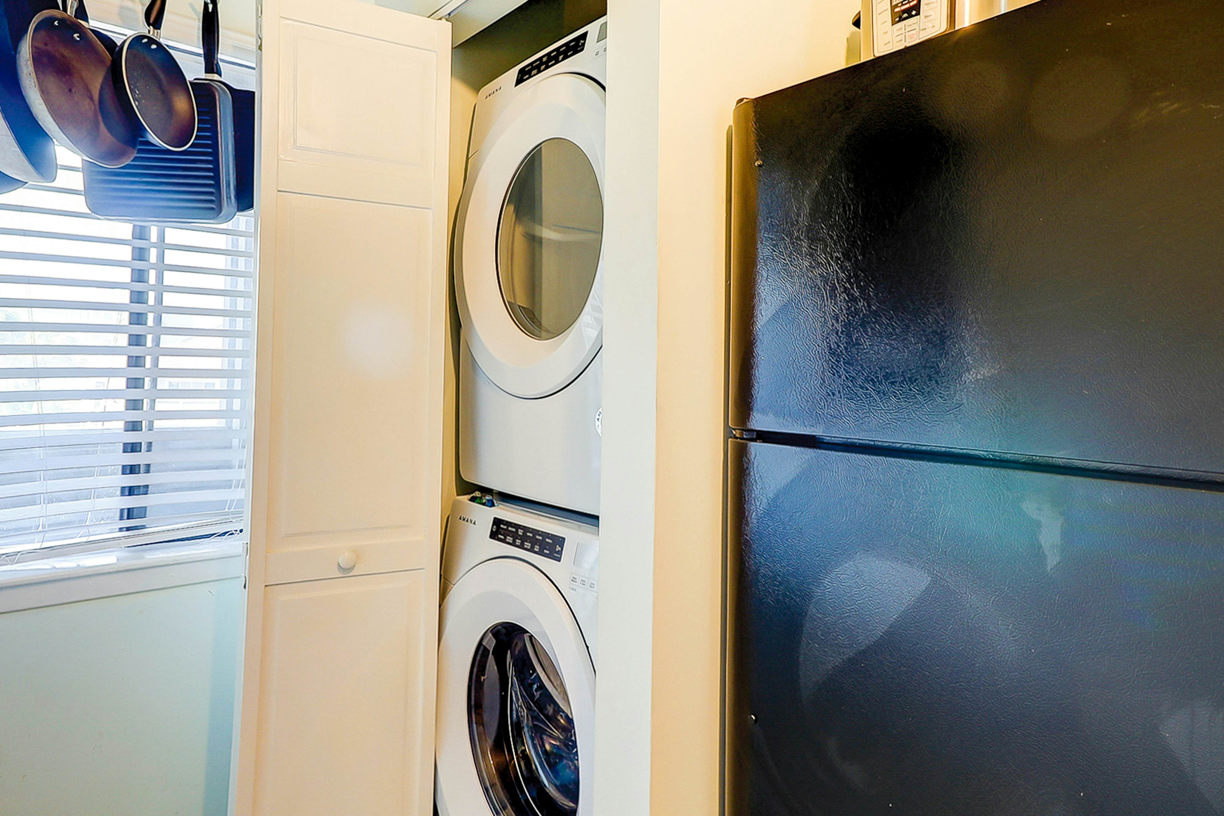 Lovely waterfront condo with balcony, central AC, & washer/dryer