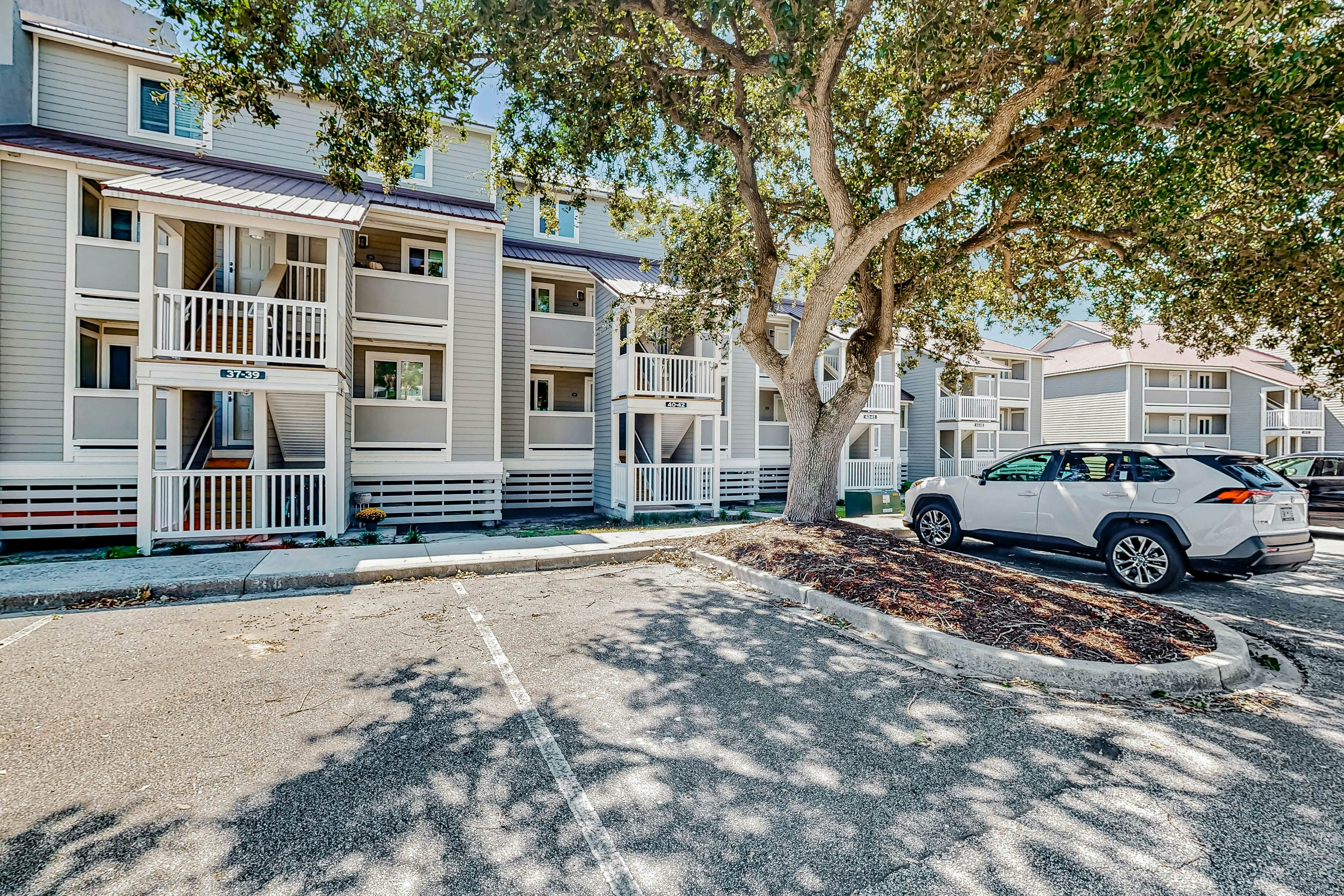 Riverfront condo near Folly Beach with balcony, views, outdoor pool & tennis