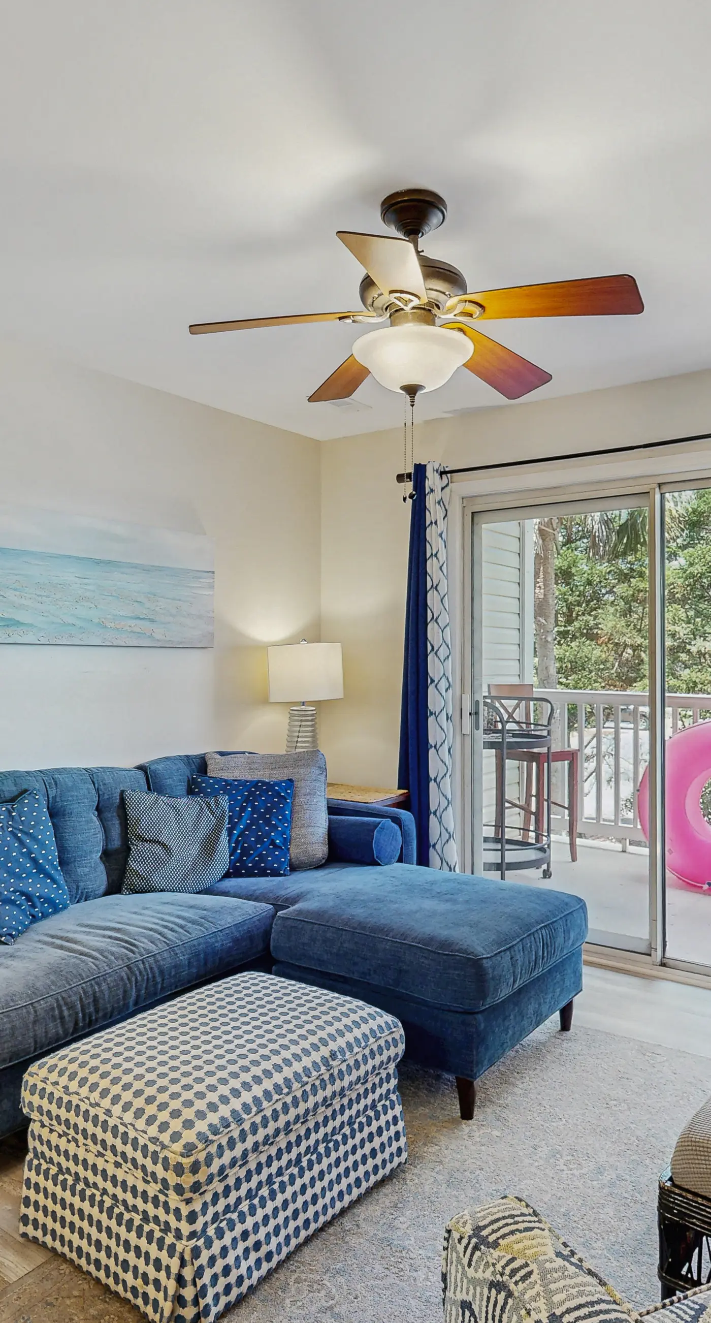 Lovely condo with marsh view, shaded balcony, central AC - 1 mile to Folly Beach
