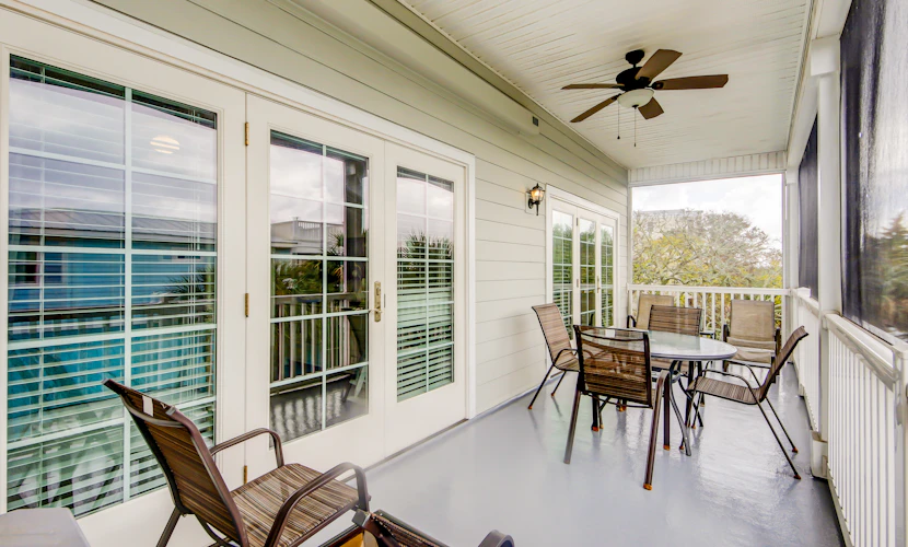 Fantastic condo with water-view, pool, balcony, central AC, & washer/dryer
