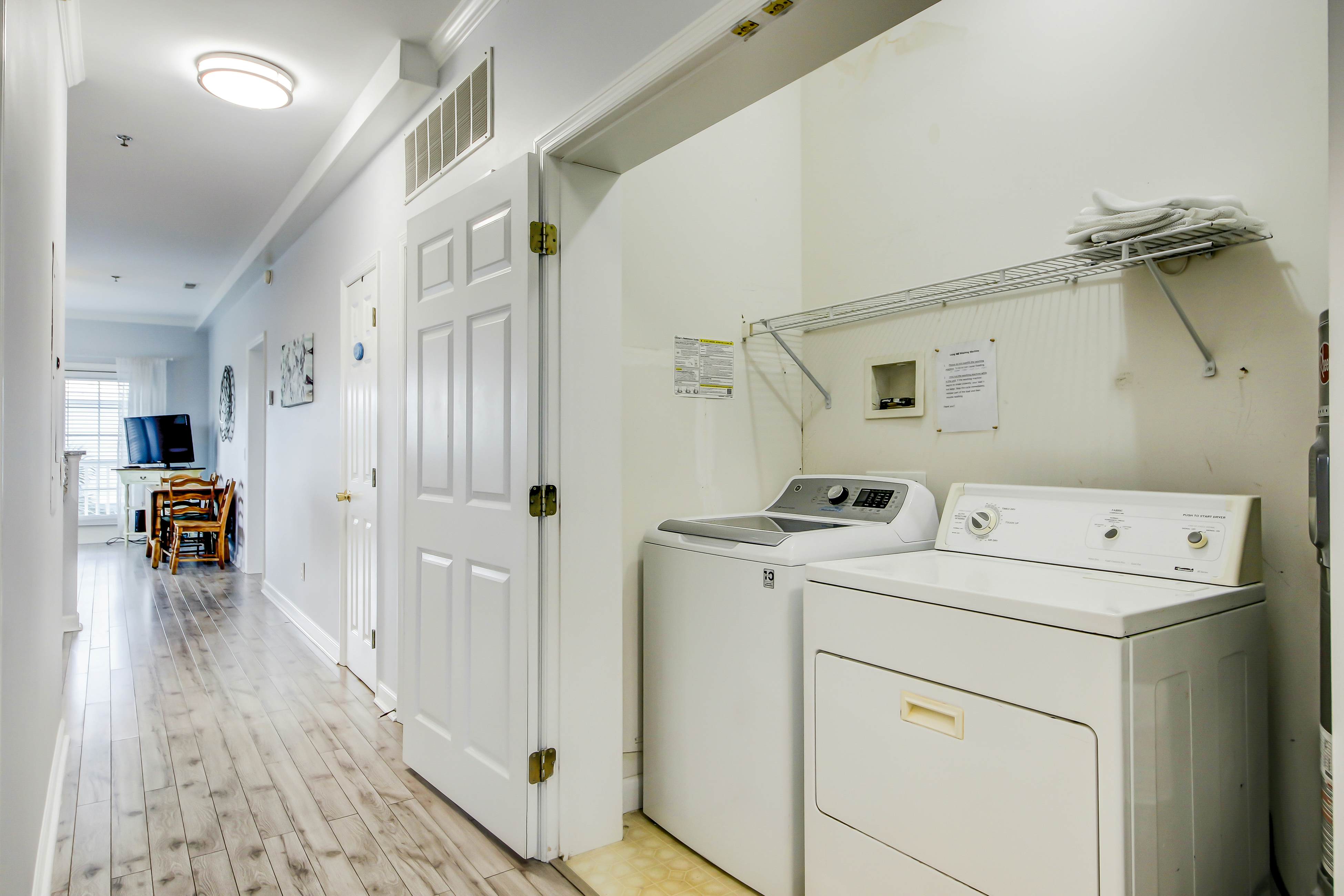 Fantastic condo with water-view, pool, balcony, central AC, & washer/dryer