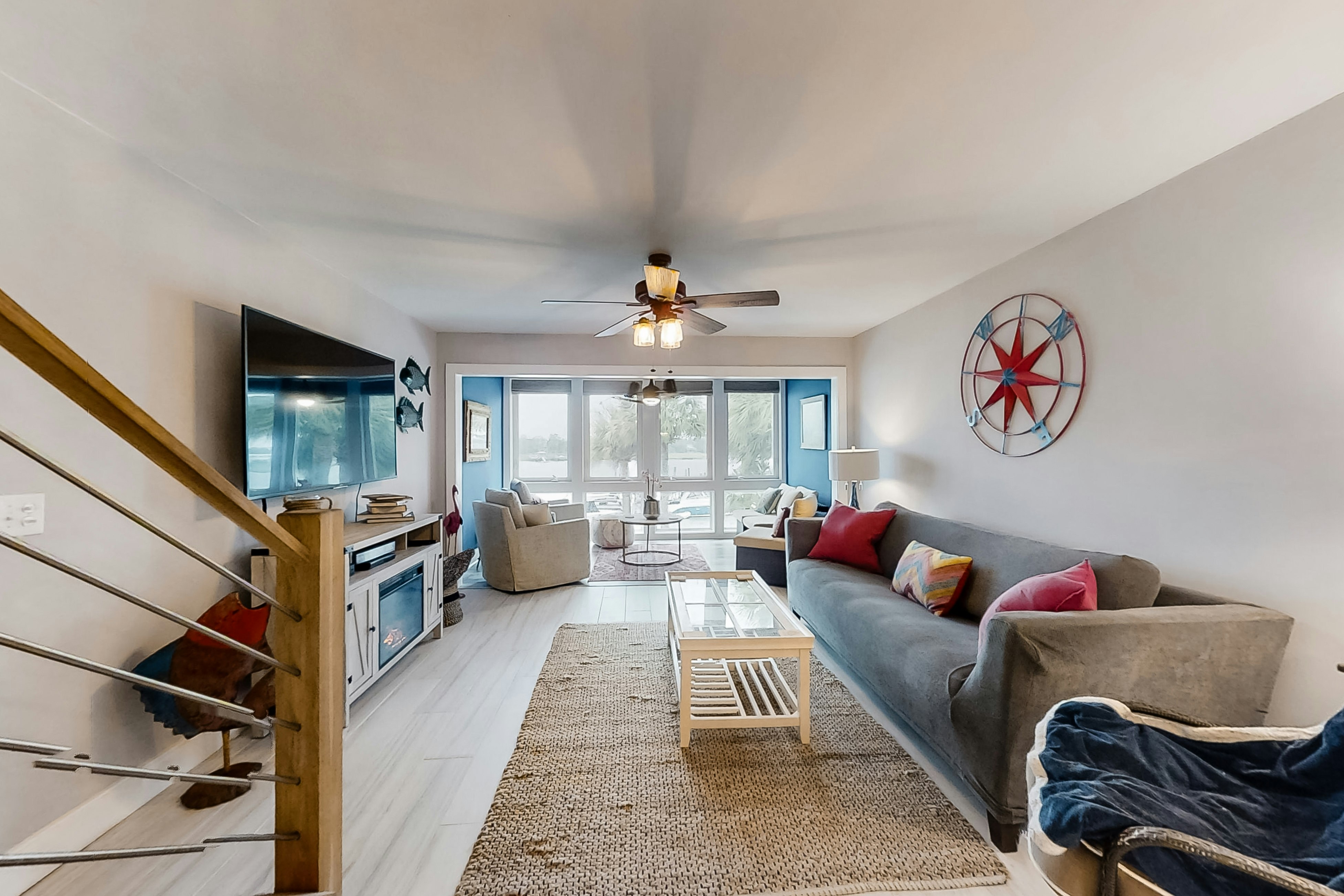 Riverfront condo with great river view, pool & tennis - close to beach & town