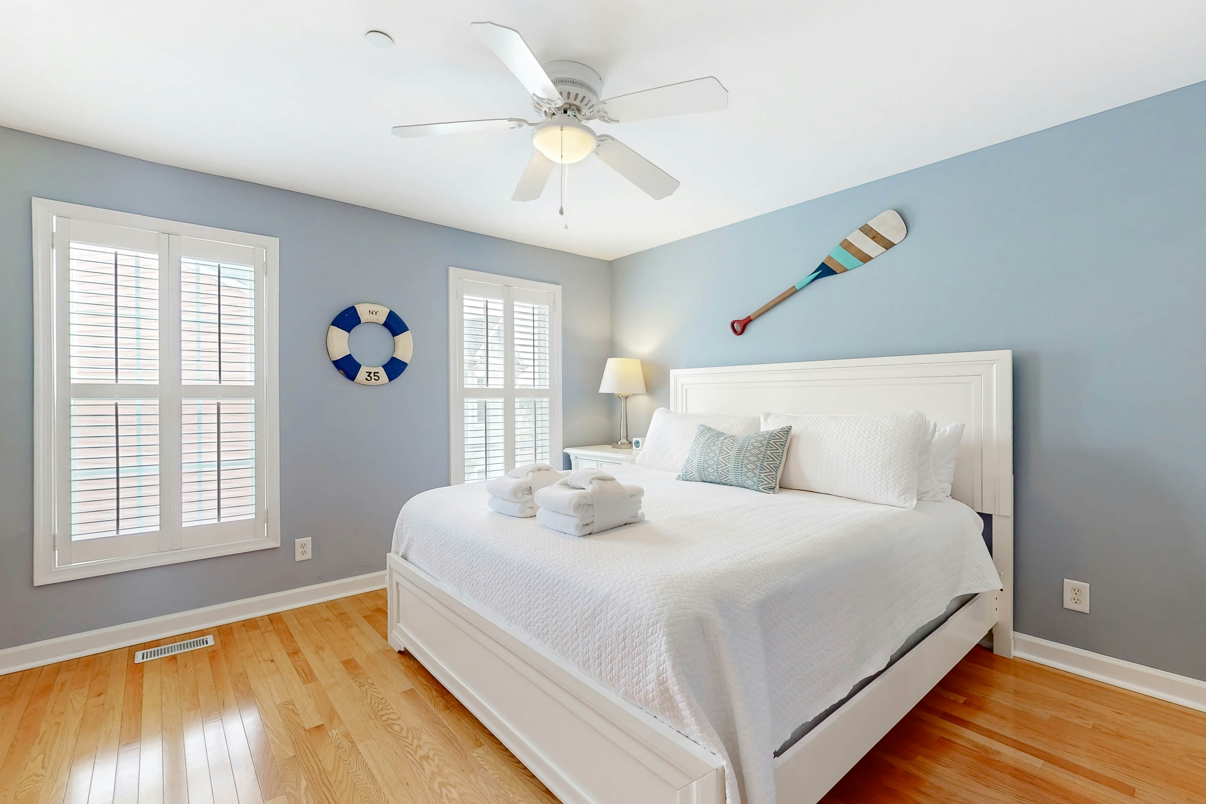 Lavish home near the beach and Charleston with pool & dock access - balcony